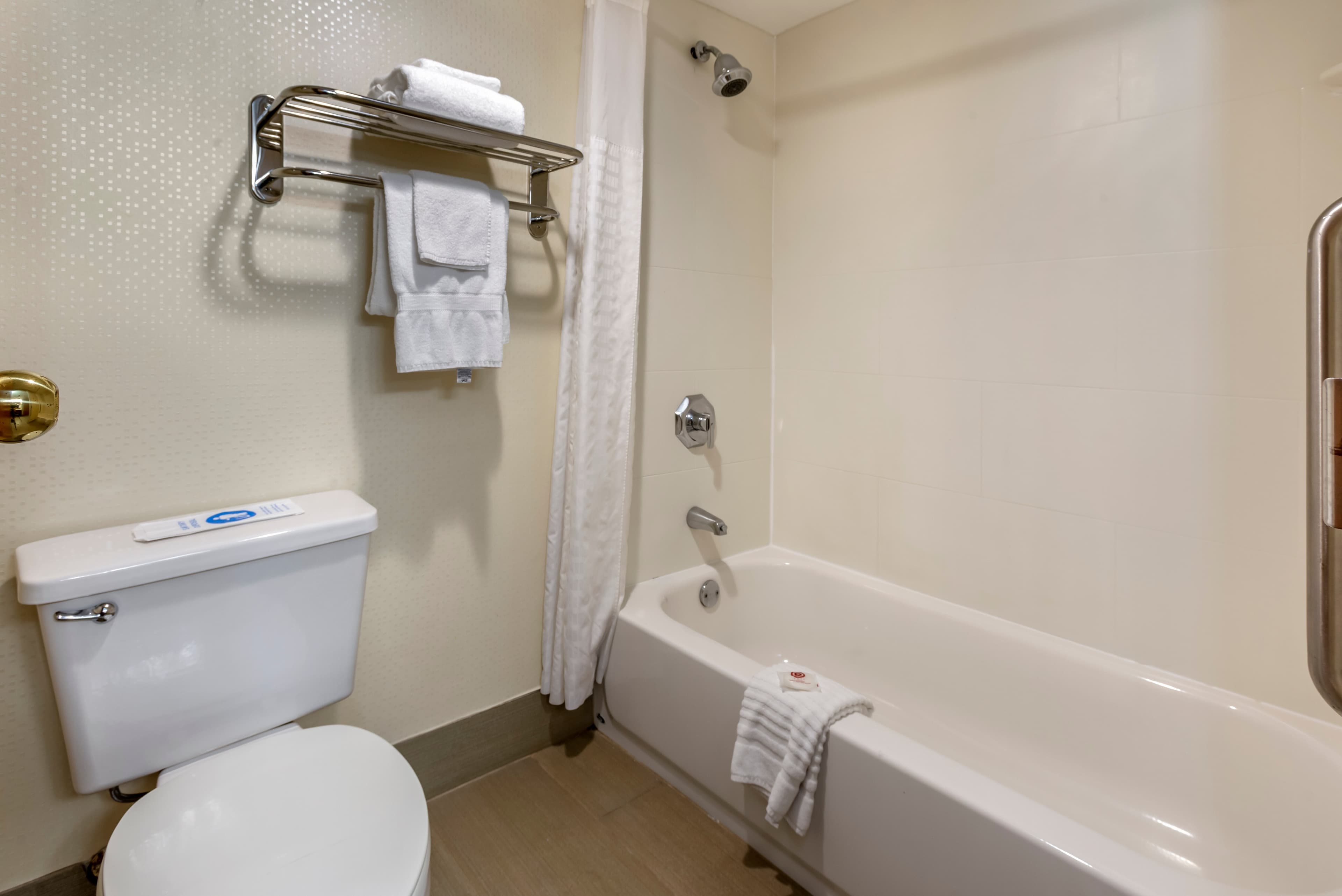 Comfort Inn West Hazleton - Image 5