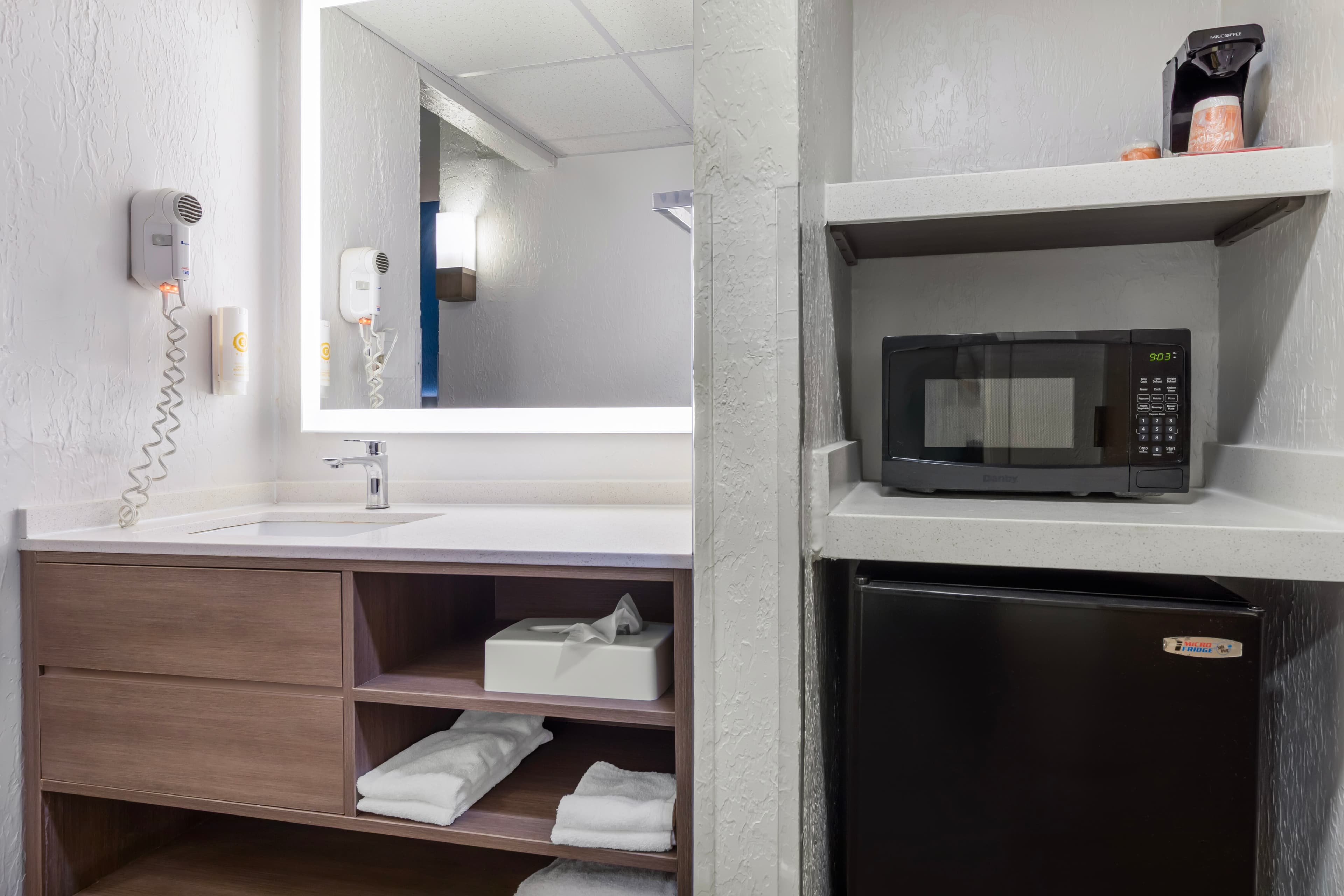 Comfort Inn West Hazleton — 17