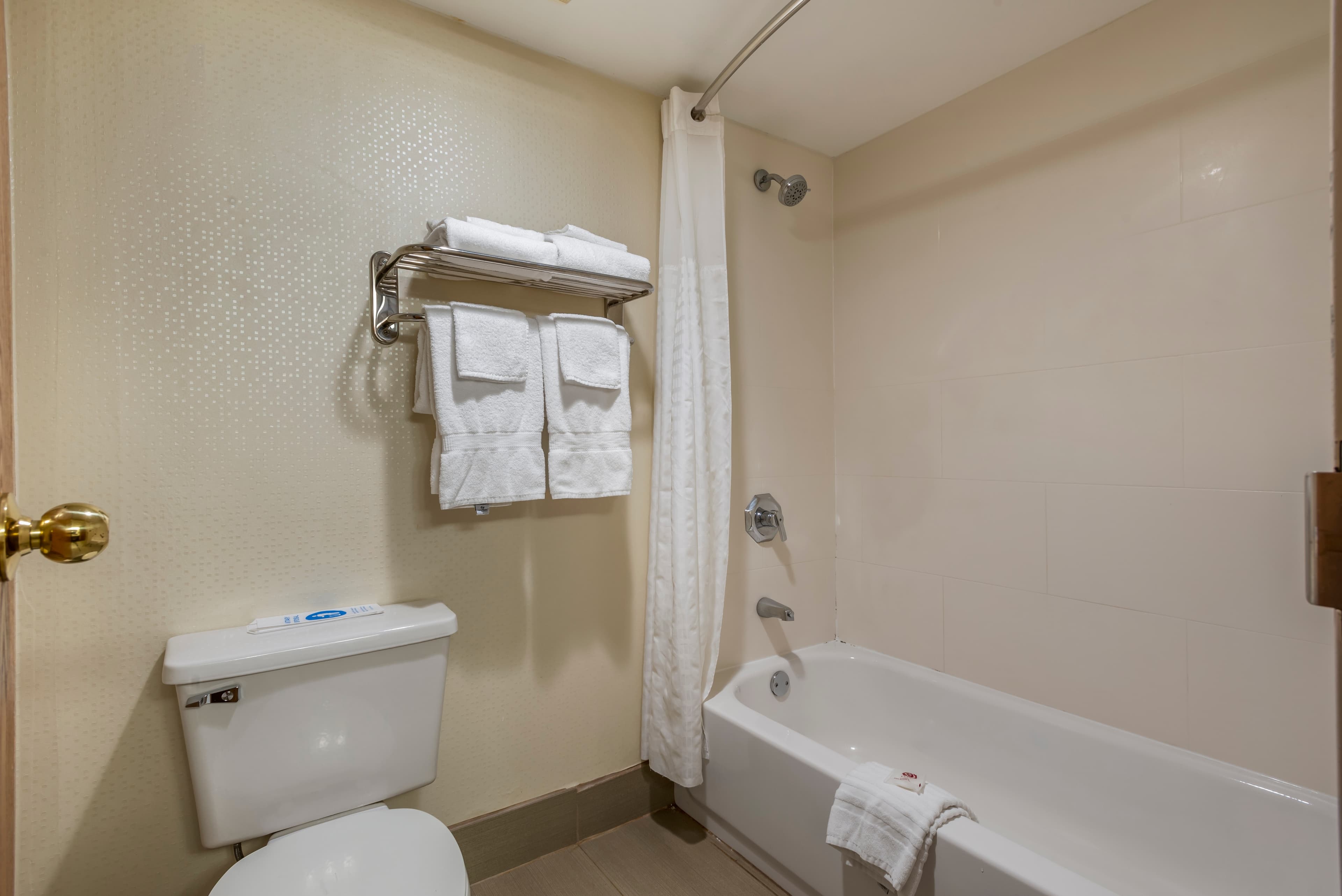 Comfort Inn West Hazleton — 23