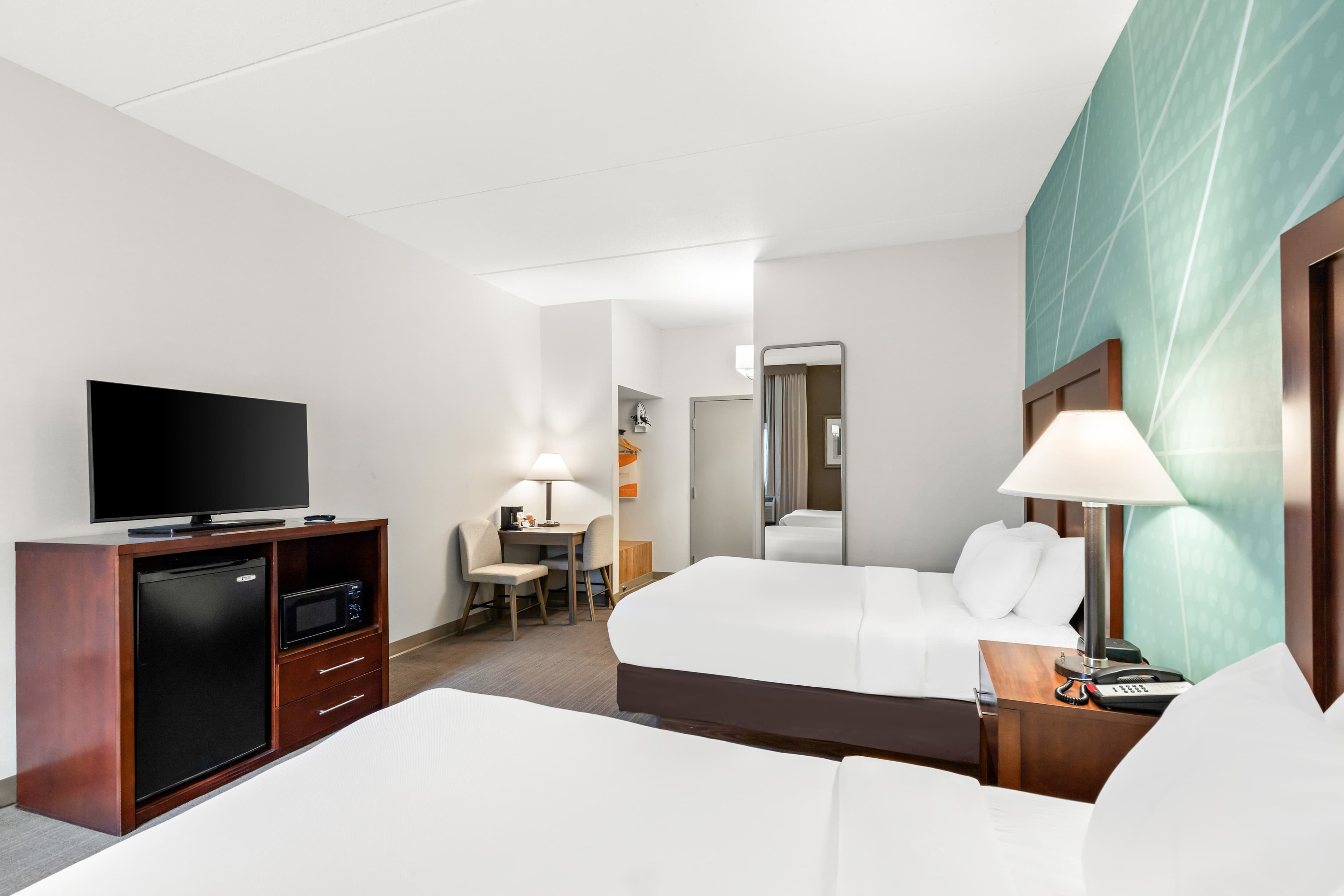 Comfort Inn Pocono Lakes Region - Image 4