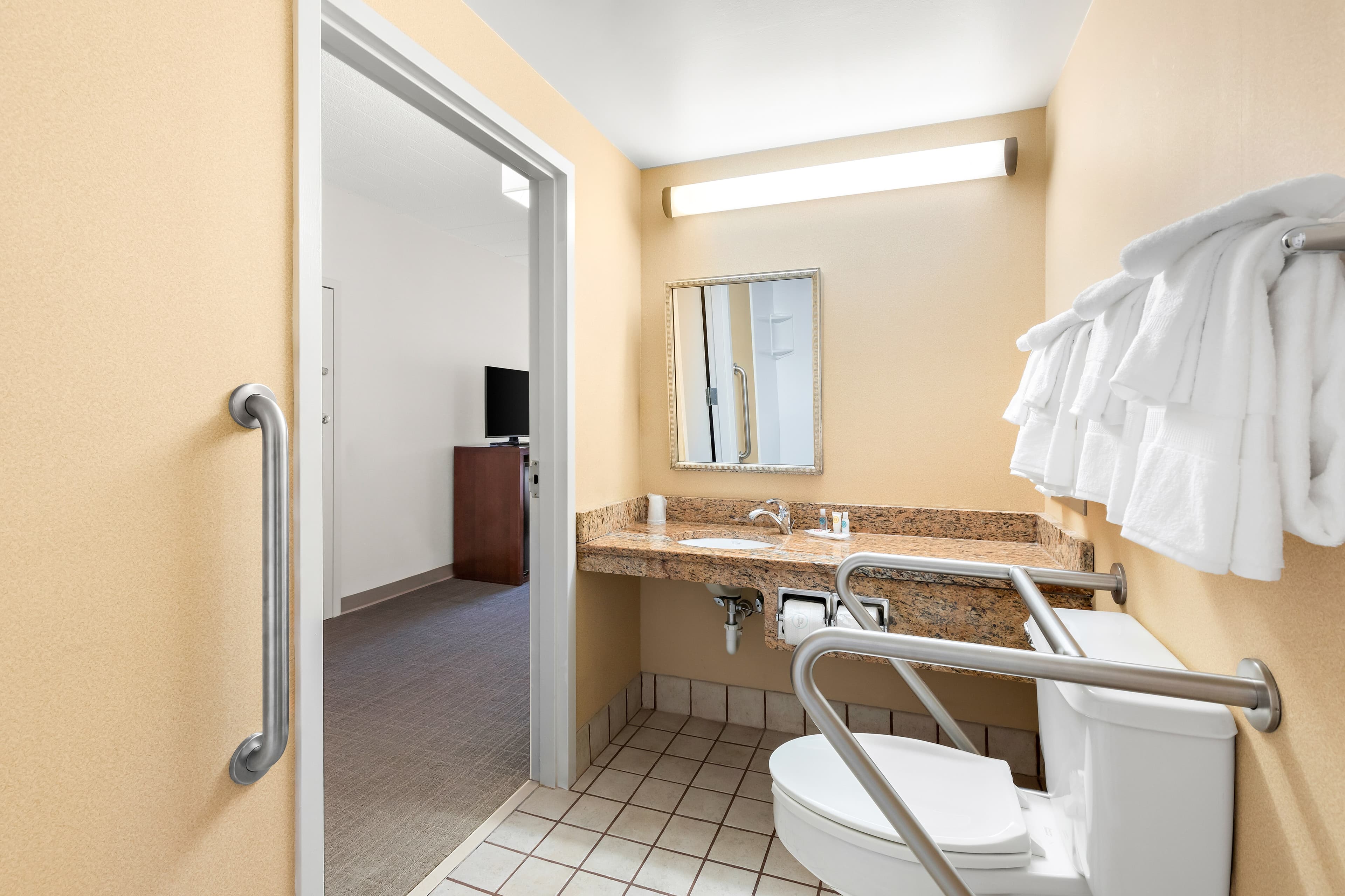 Comfort Inn Pocono Lakes Region — 11