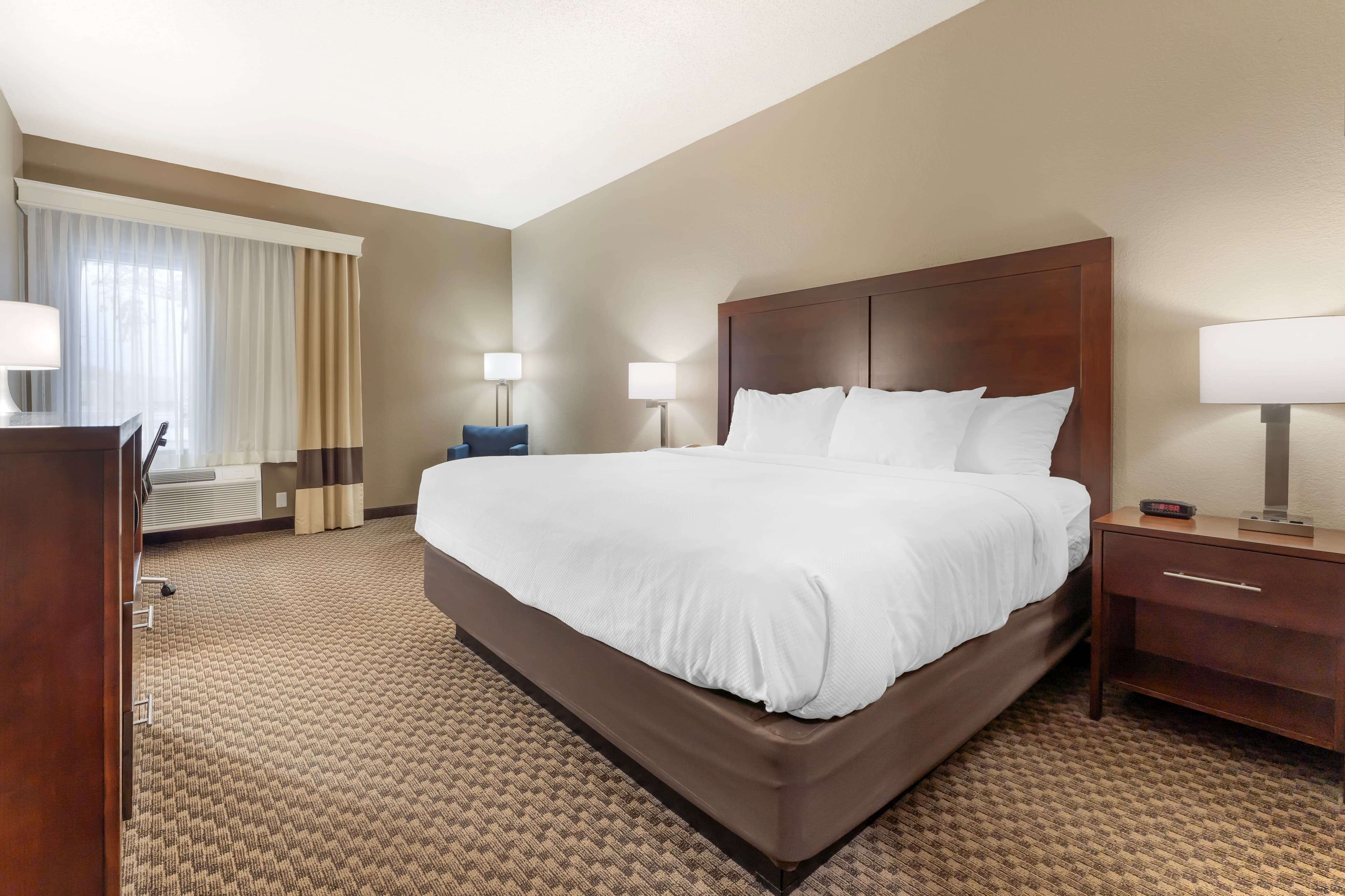 Comfort Inn & Suites Johnstown - Richland Town Center — 8