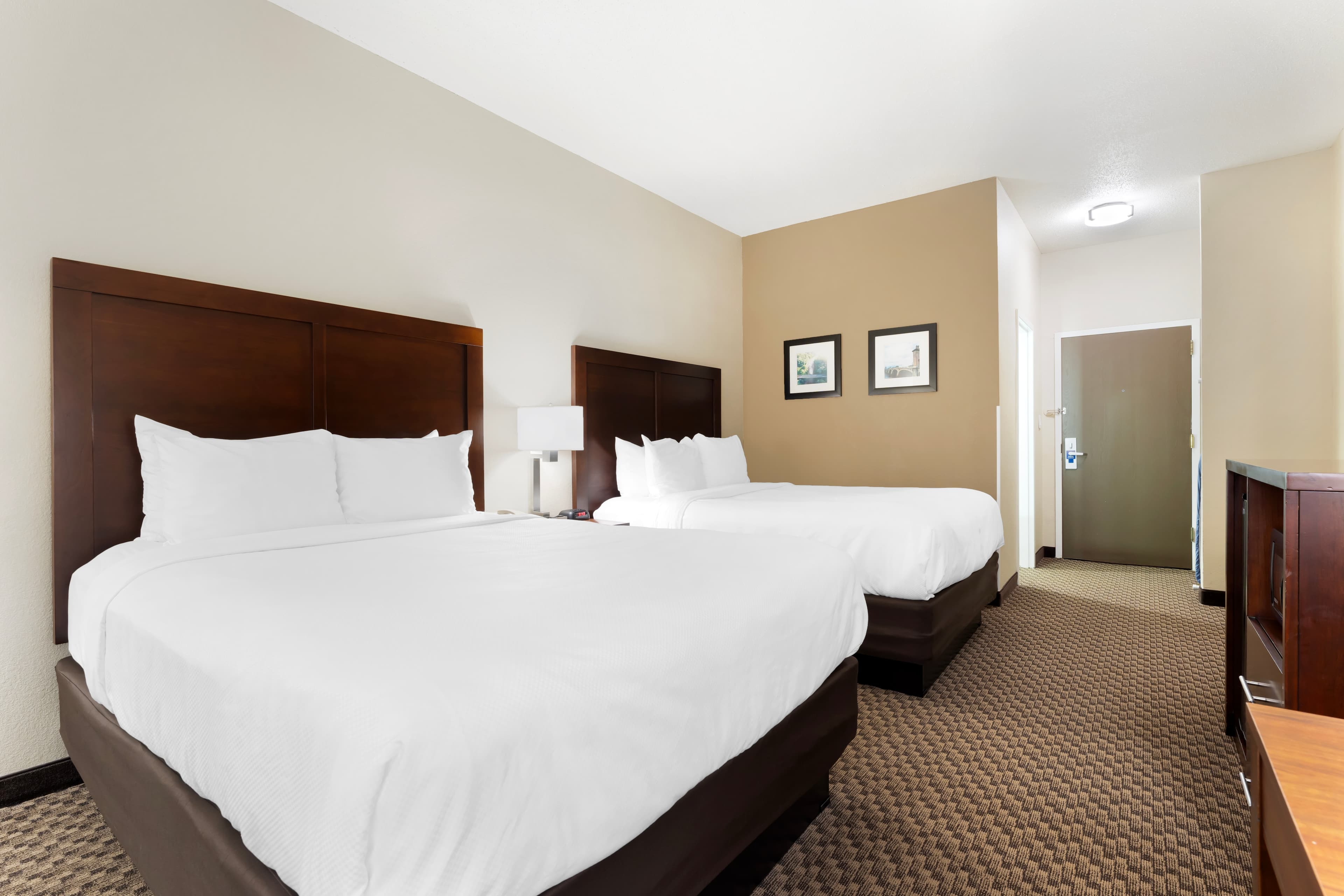 Comfort Inn & Suites Johnstown - Richland Town Center - Image 2