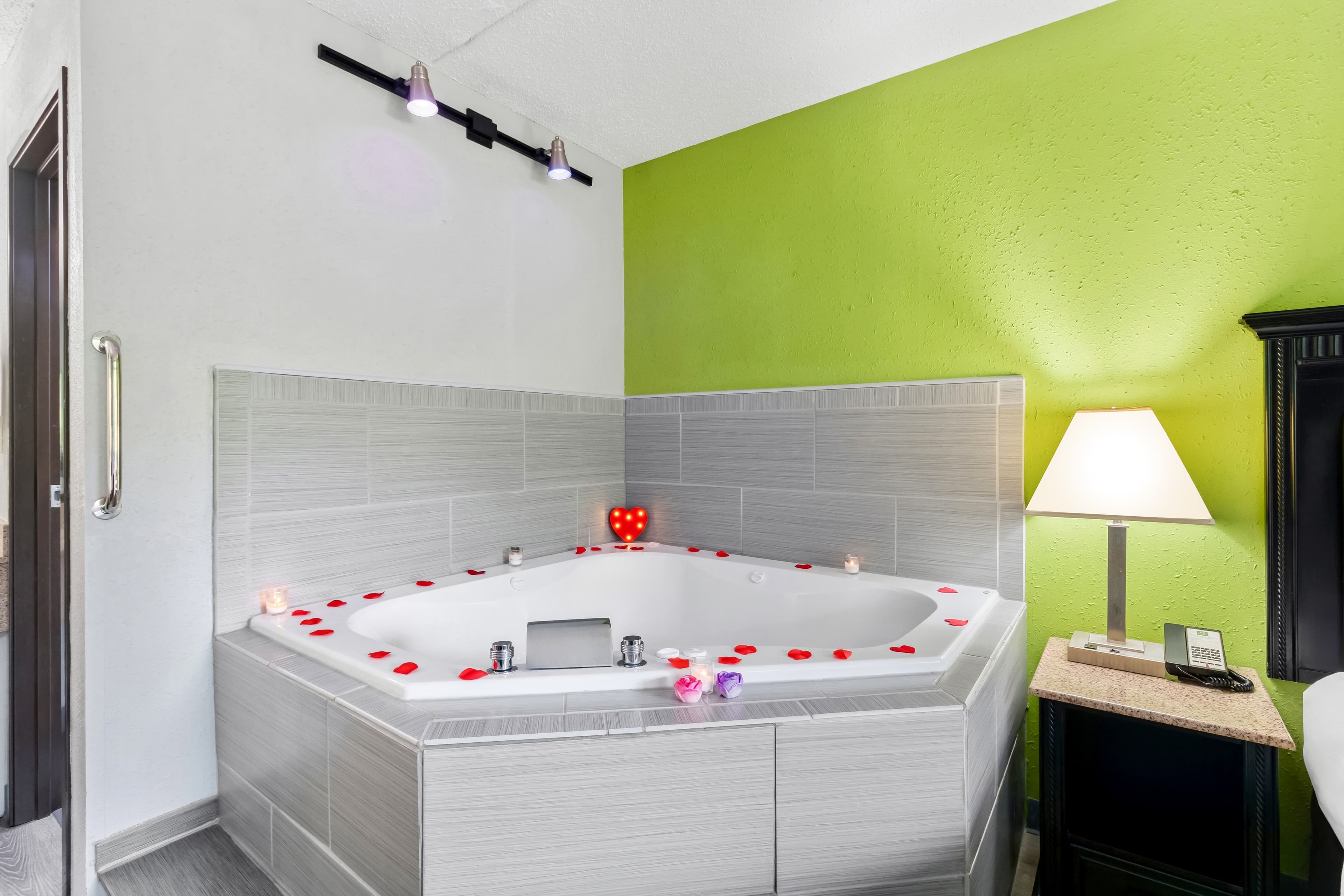 Quality Inn & Suites Gibsonia - Pittsburgh North — 16