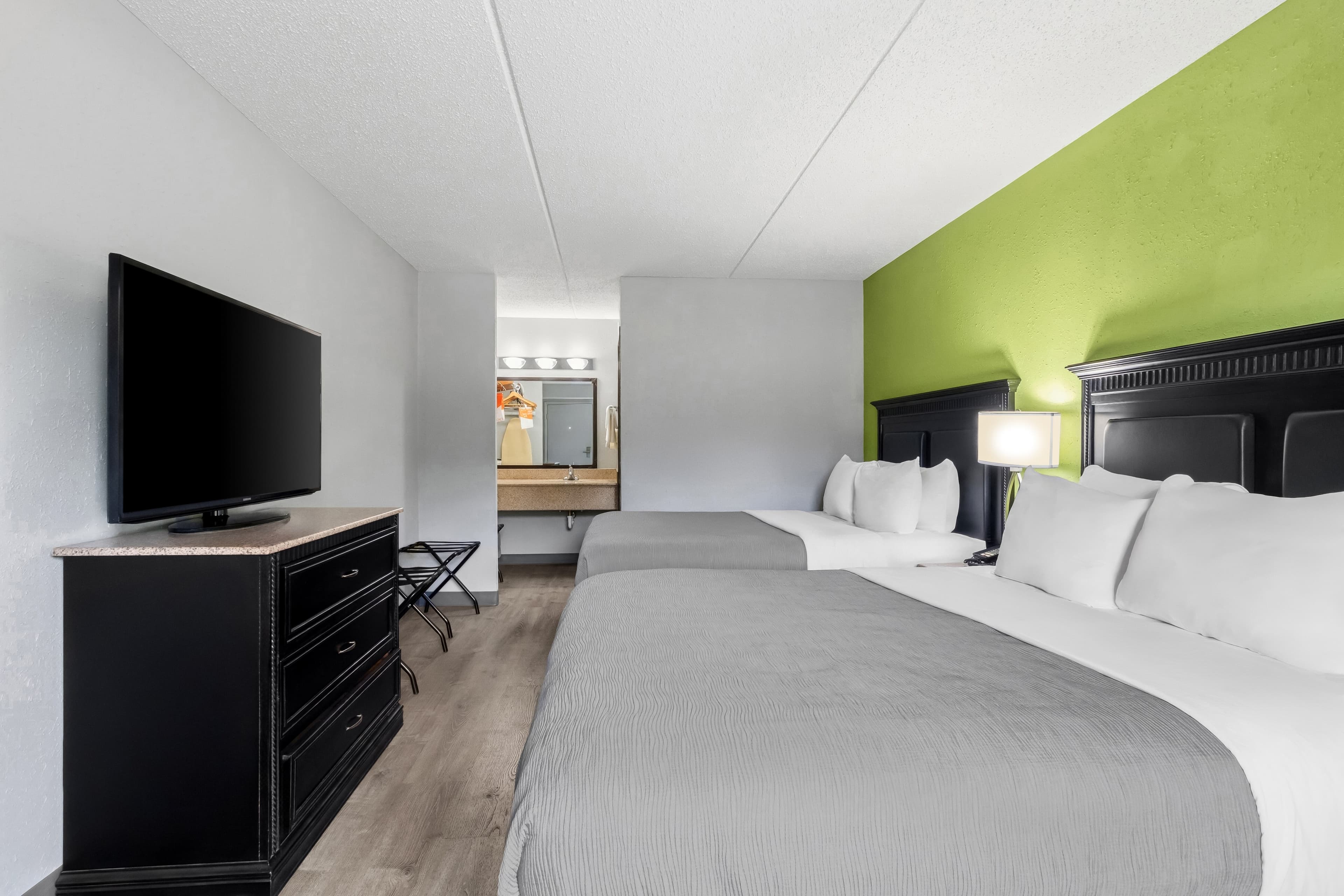 Quality Inn & Suites Gibsonia - Pittsburgh North — 64