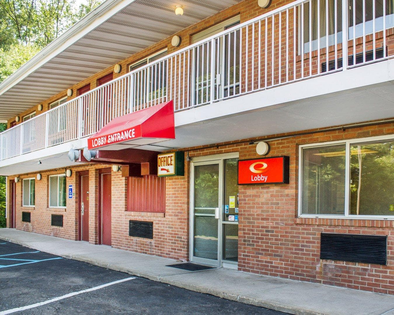 Econo Lodge Drums - Image 1
