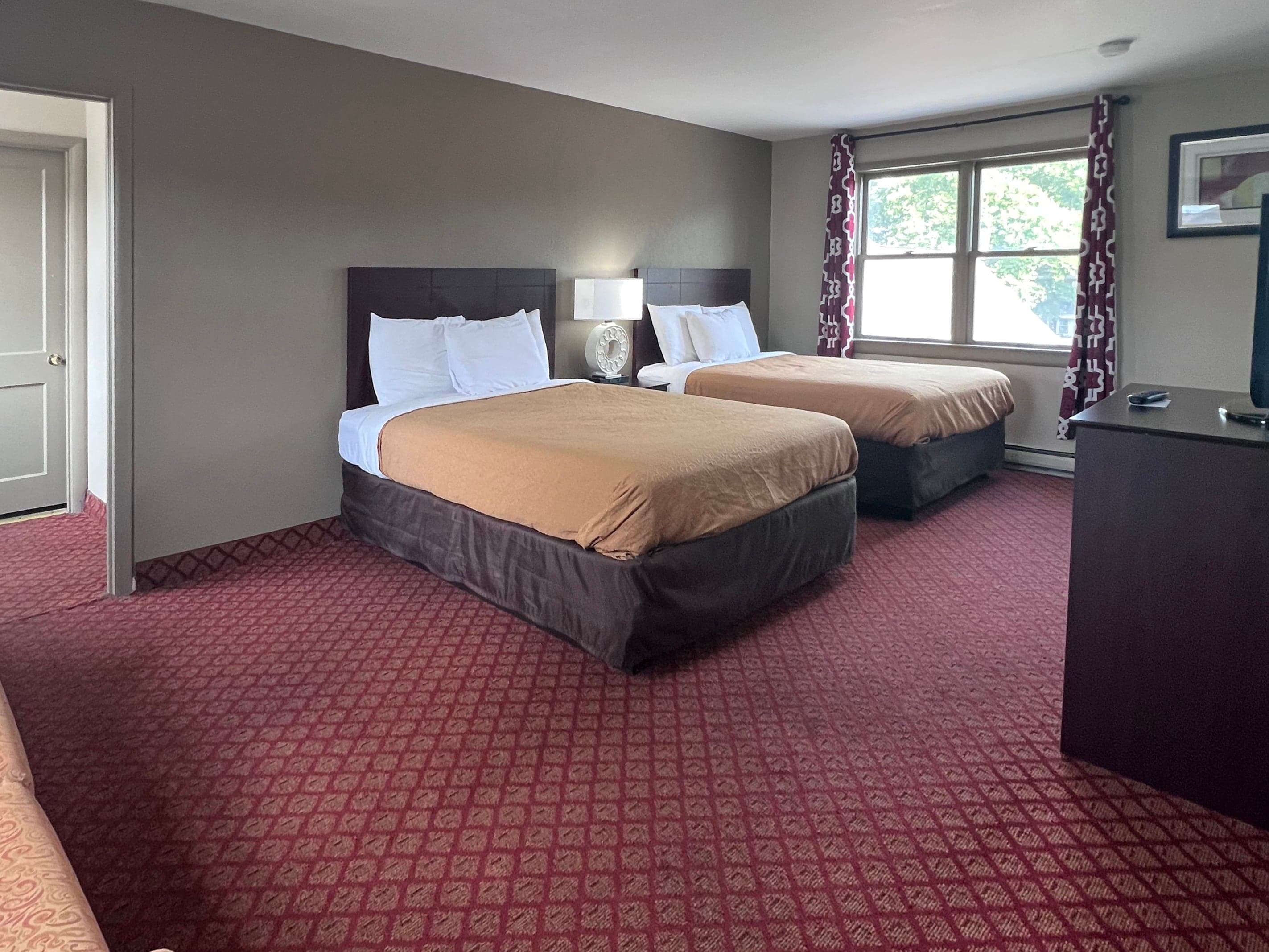 Rodeway Inn and Suites Hershey Chocolate Avenue — 16