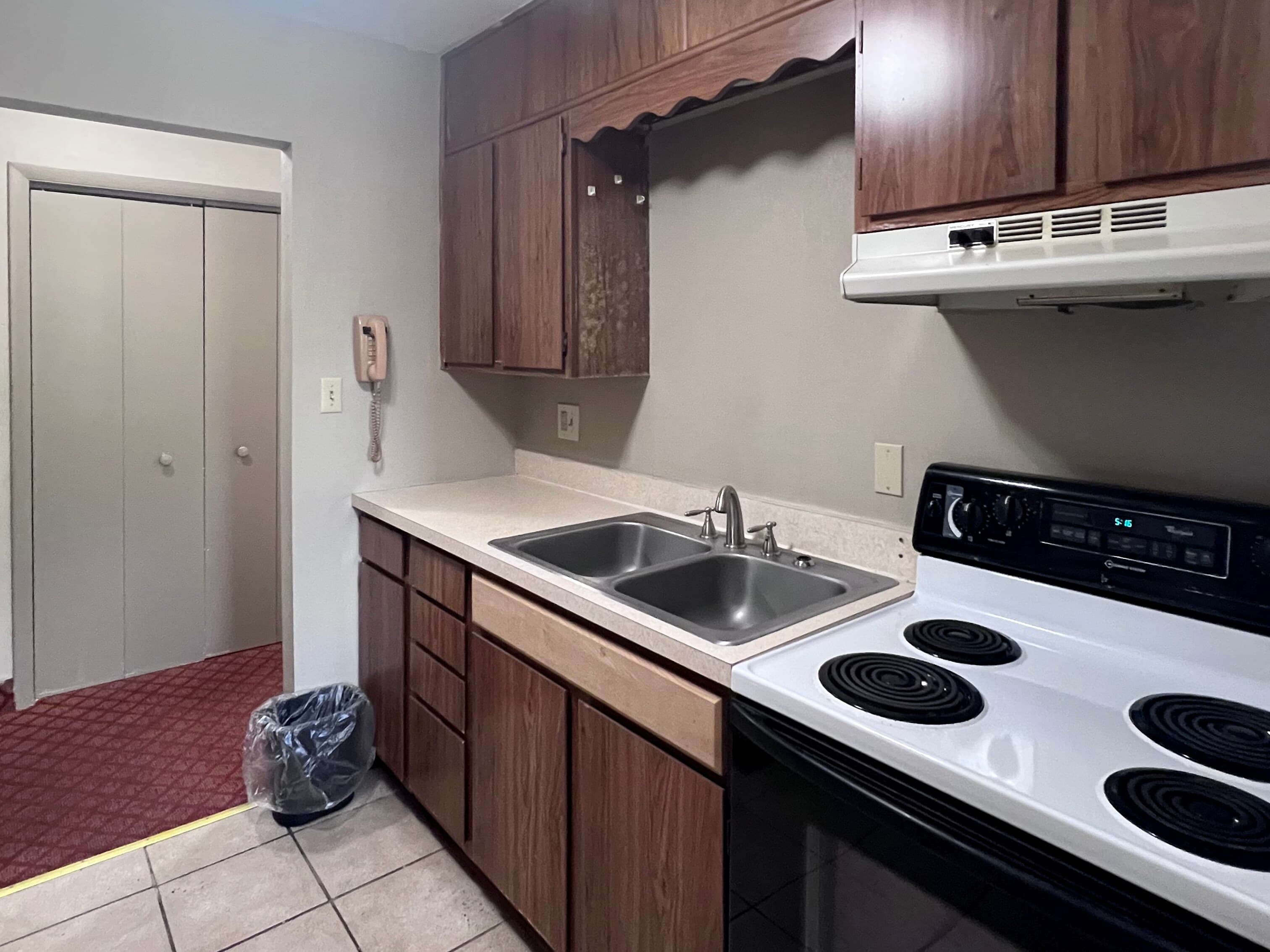 Rodeway Inn and Suites Hershey Chocolate Avenue — 17