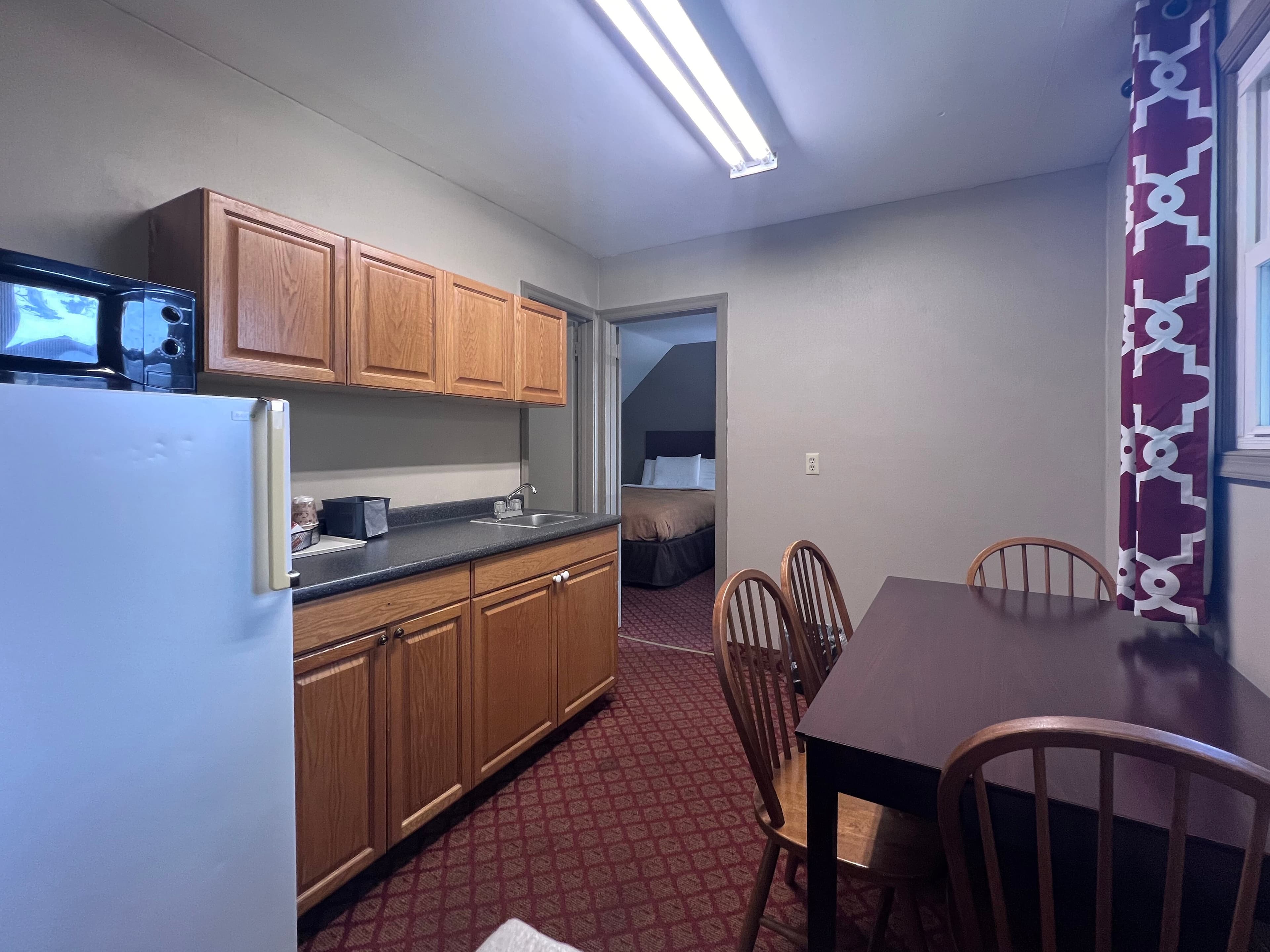 Rodeway Inn and Suites Hershey Chocolate Avenue — 22