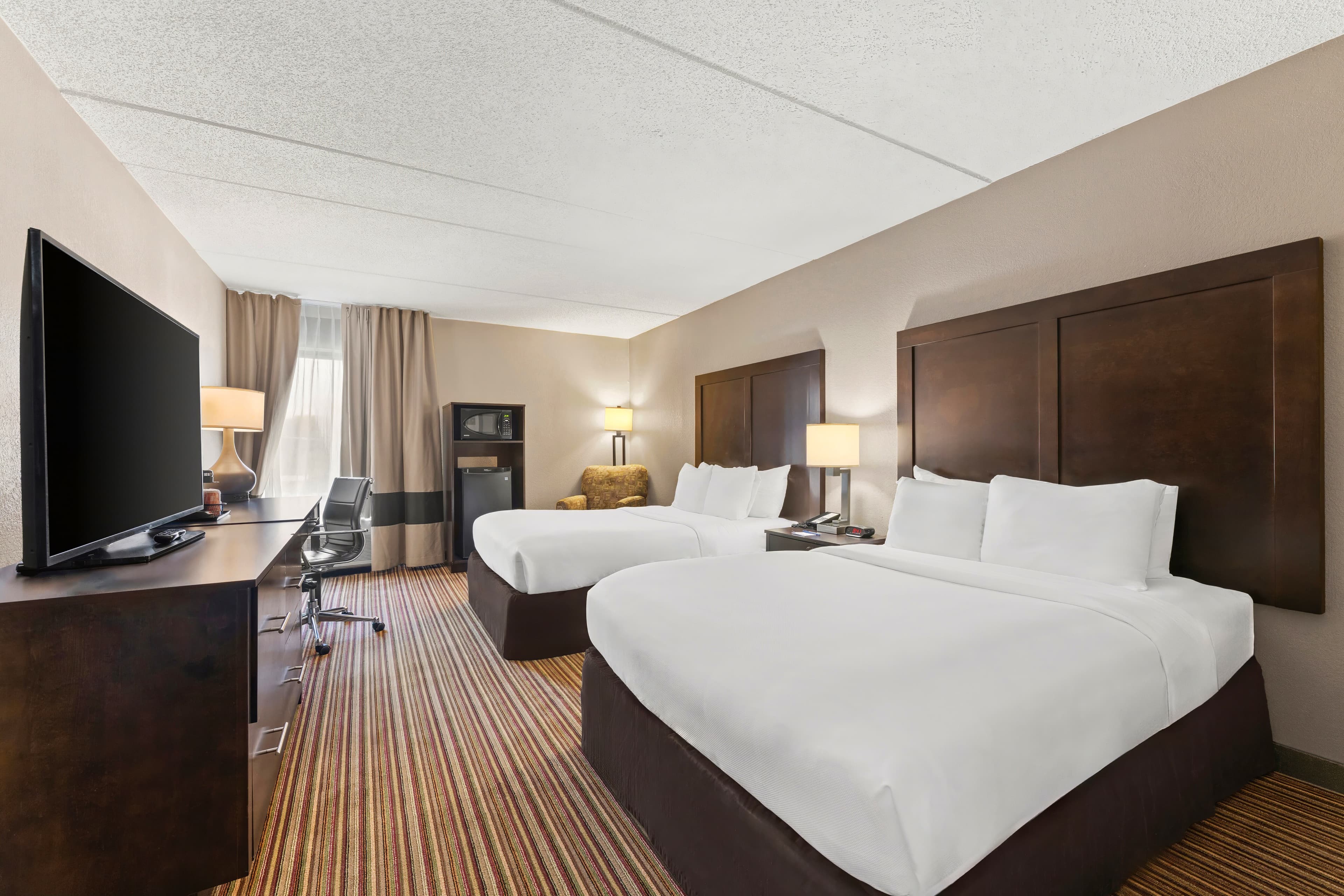 Comfort Inn Lehigh Valley West - Image 3
