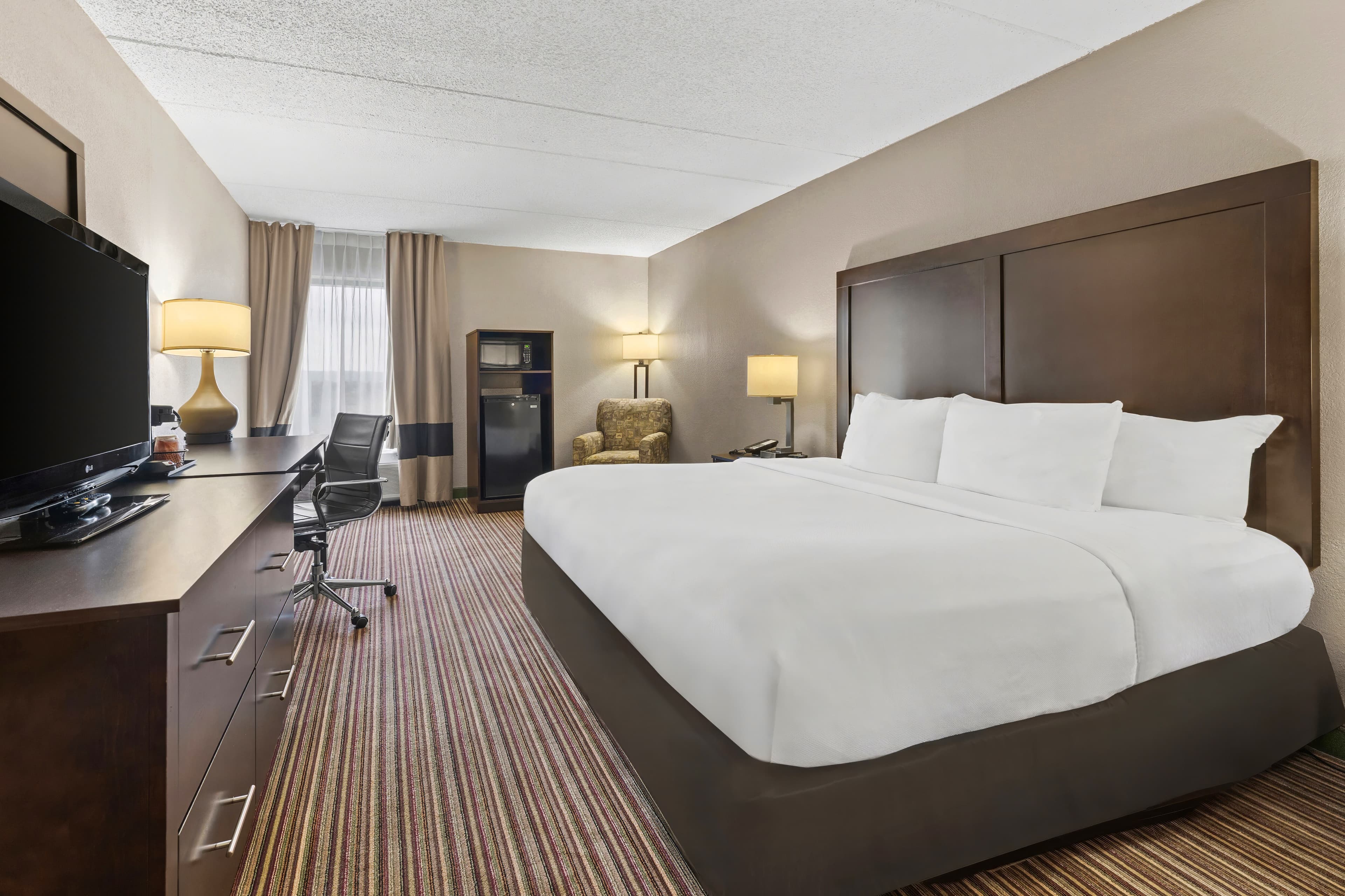 Comfort Inn Lehigh Valley West — 13