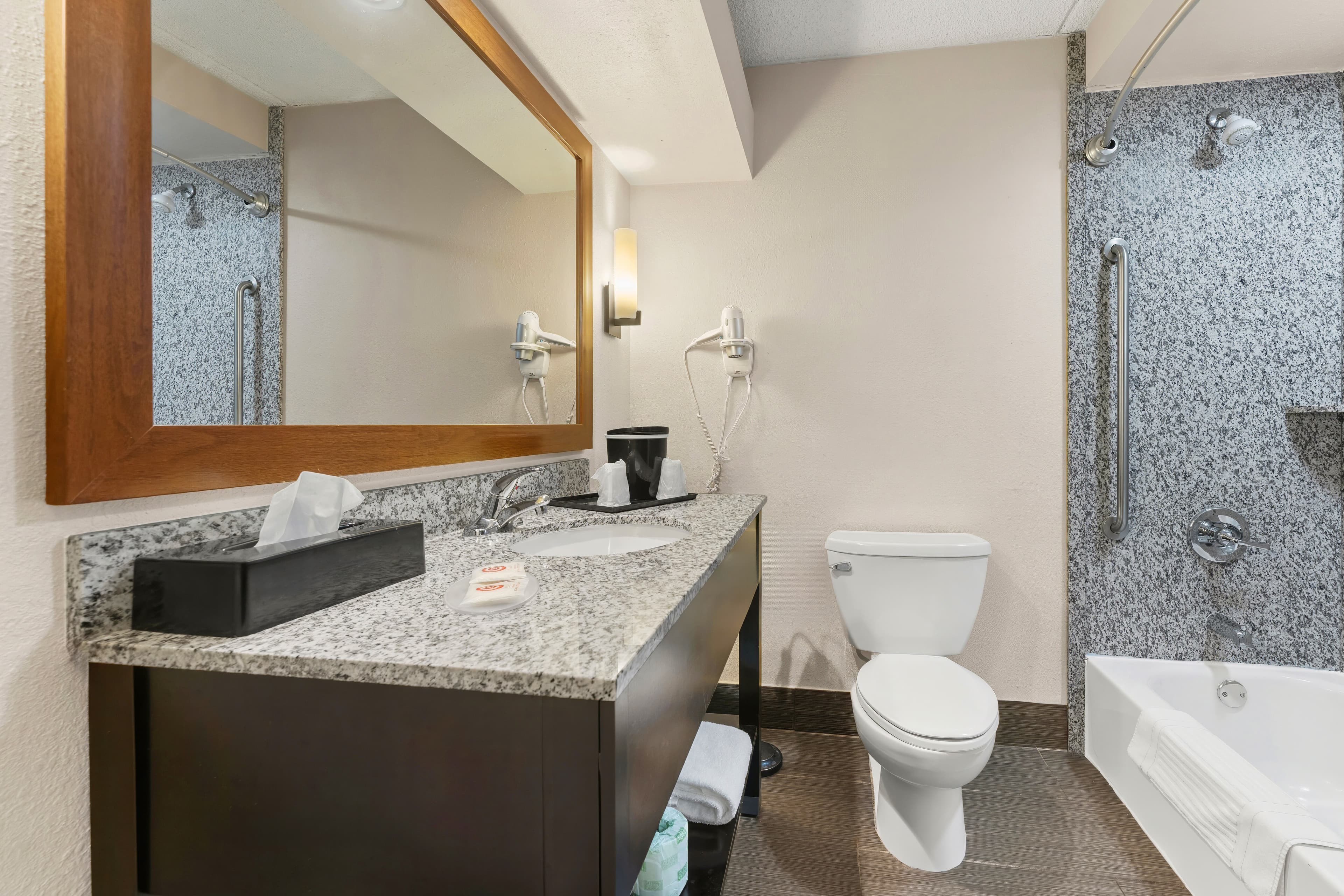 Comfort Inn Lehigh Valley West — 24