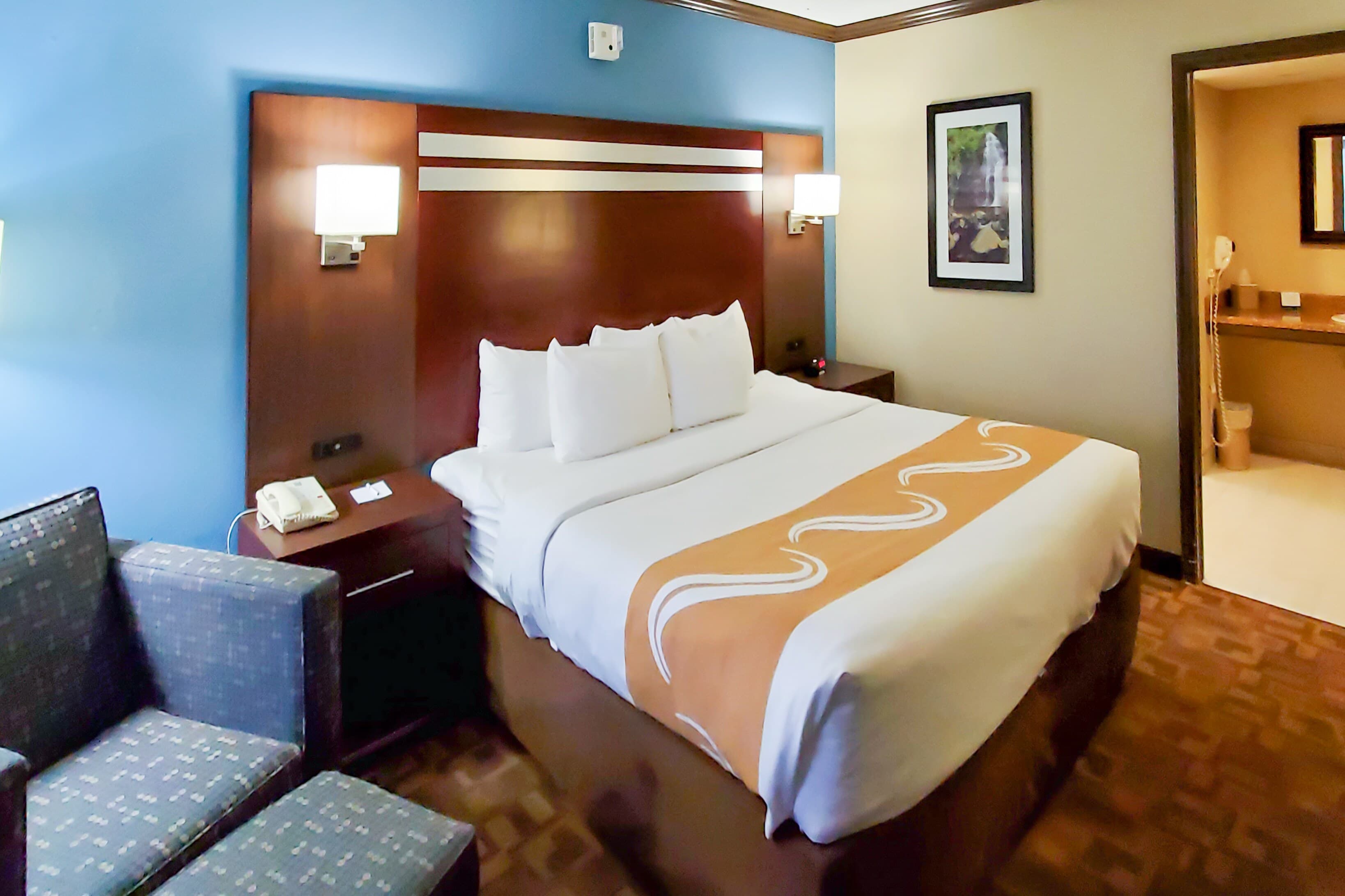Quality Inn & Suites Quakertown-Allentown — 7