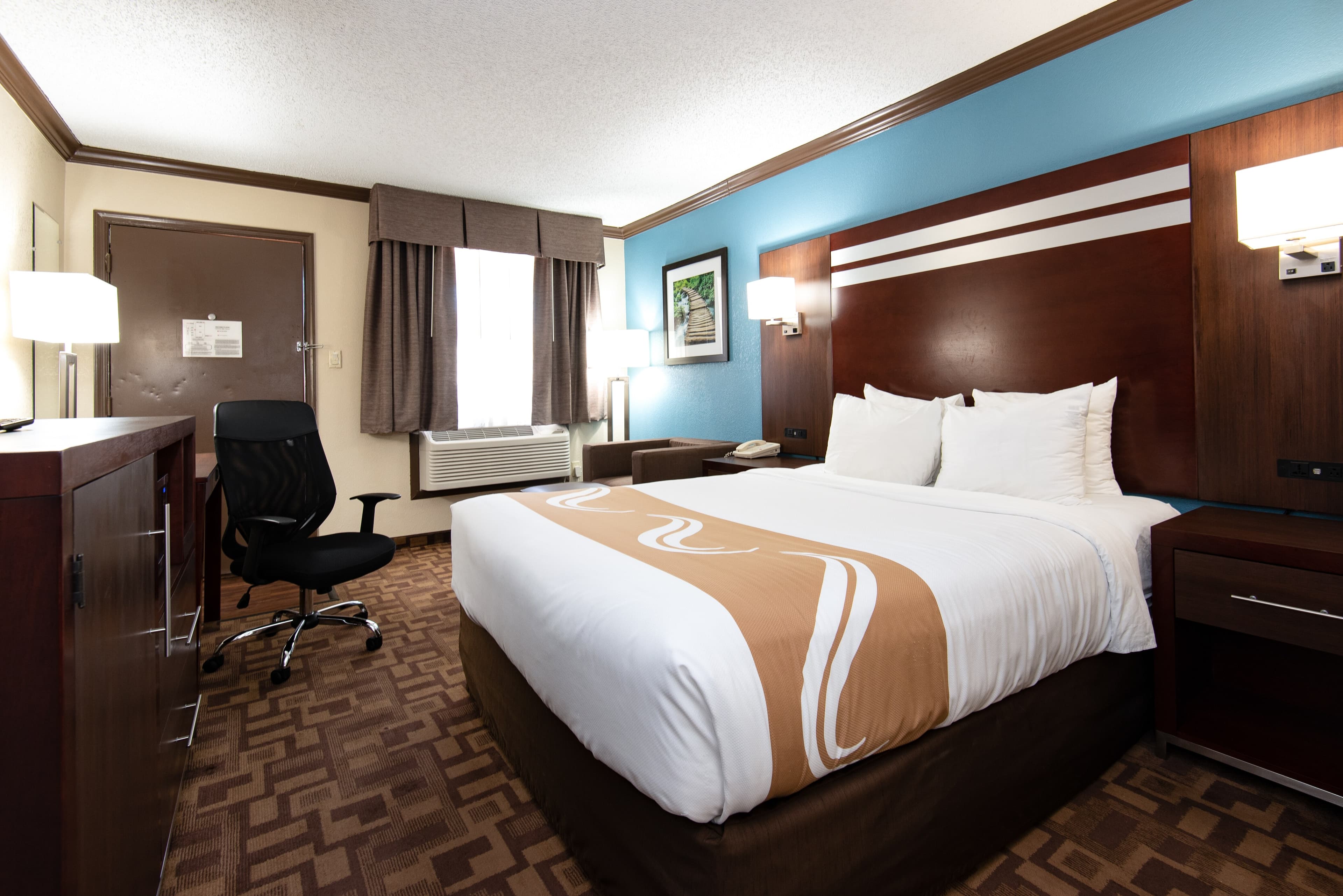 Quality Inn & Suites Quakertown-Allentown — 11