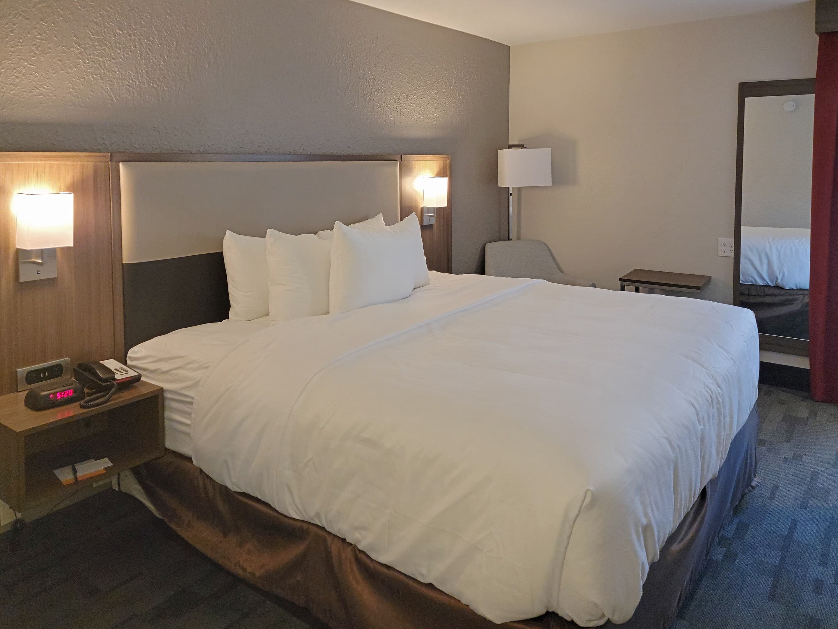 Comfort Inn & Suites Wyomissing/Reading - Image 4