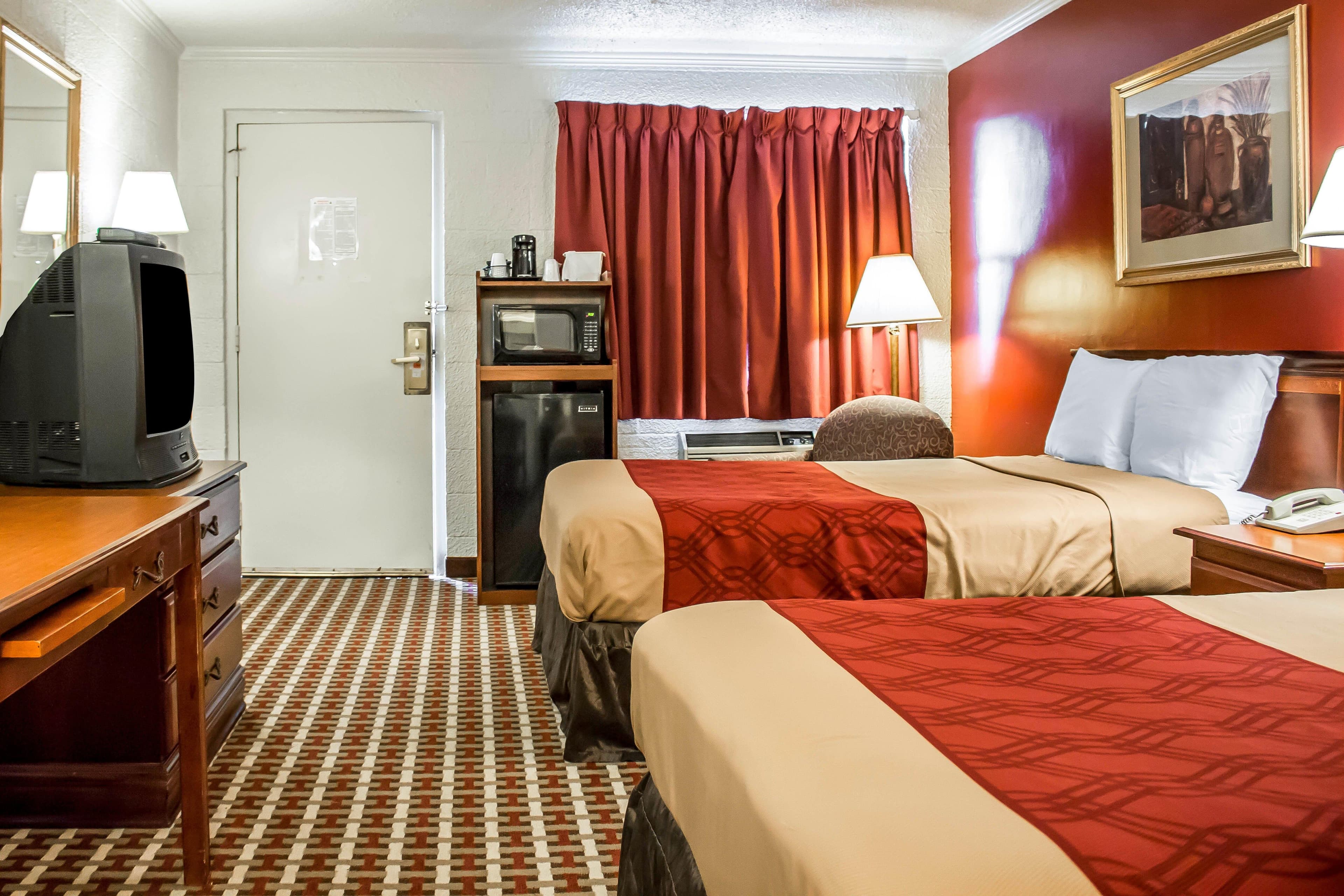 Econo Lodge Williamsport — 15