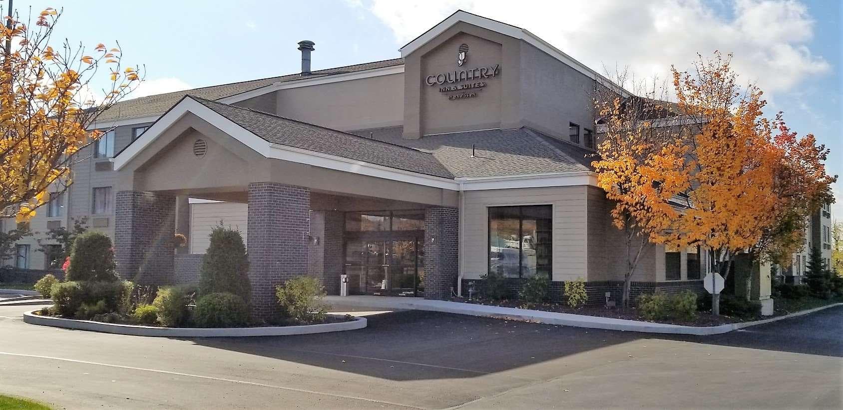 Country Inn & Suites by Radisson, Erie, PA - Image 1
