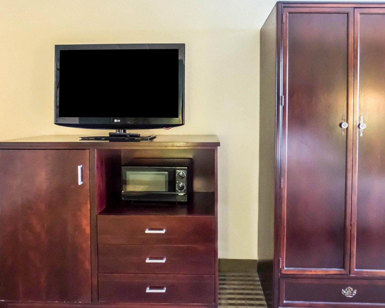 Quality Inn Mill Hall - Lamar - Image 3