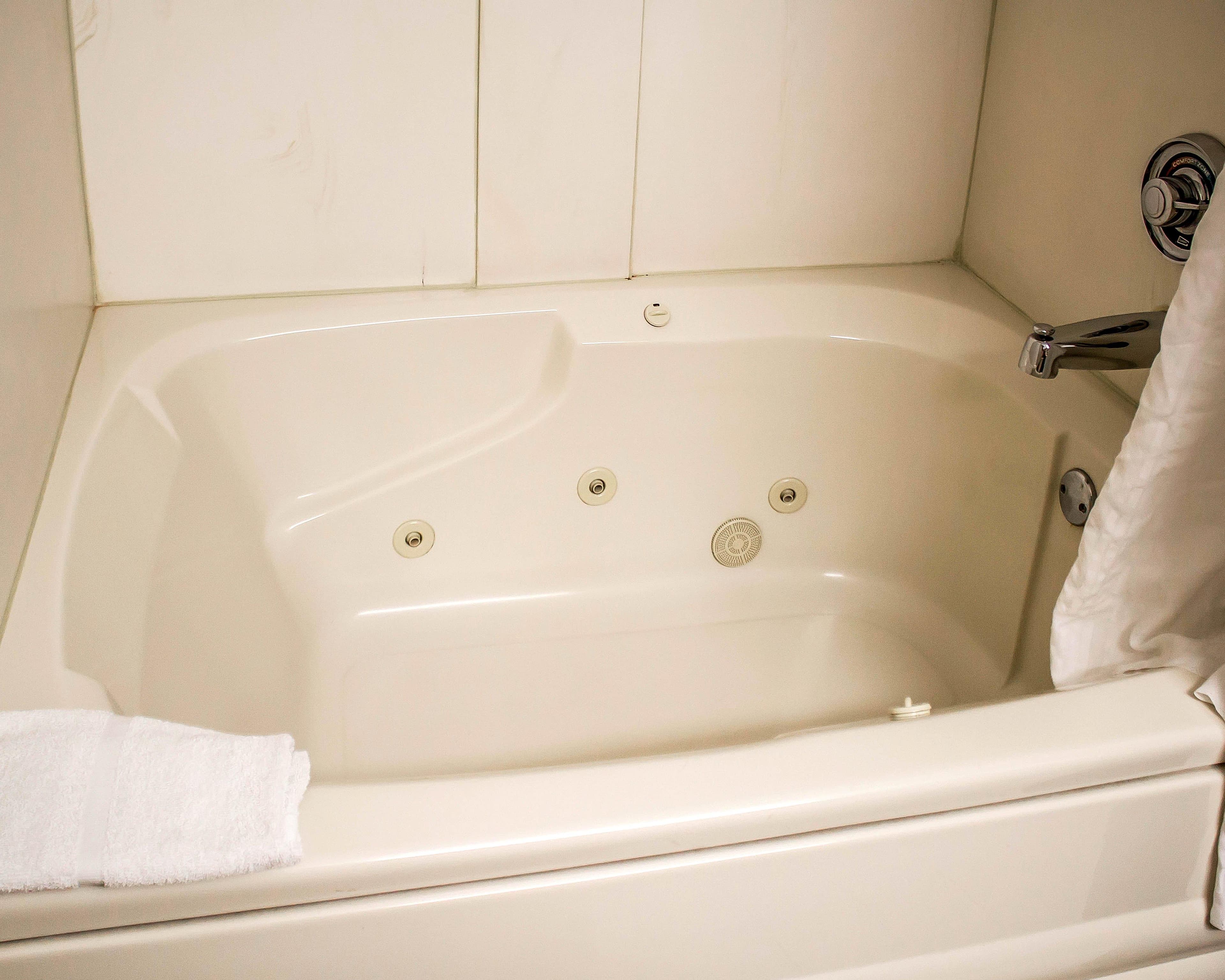 Quality Inn Clarion - Image 5