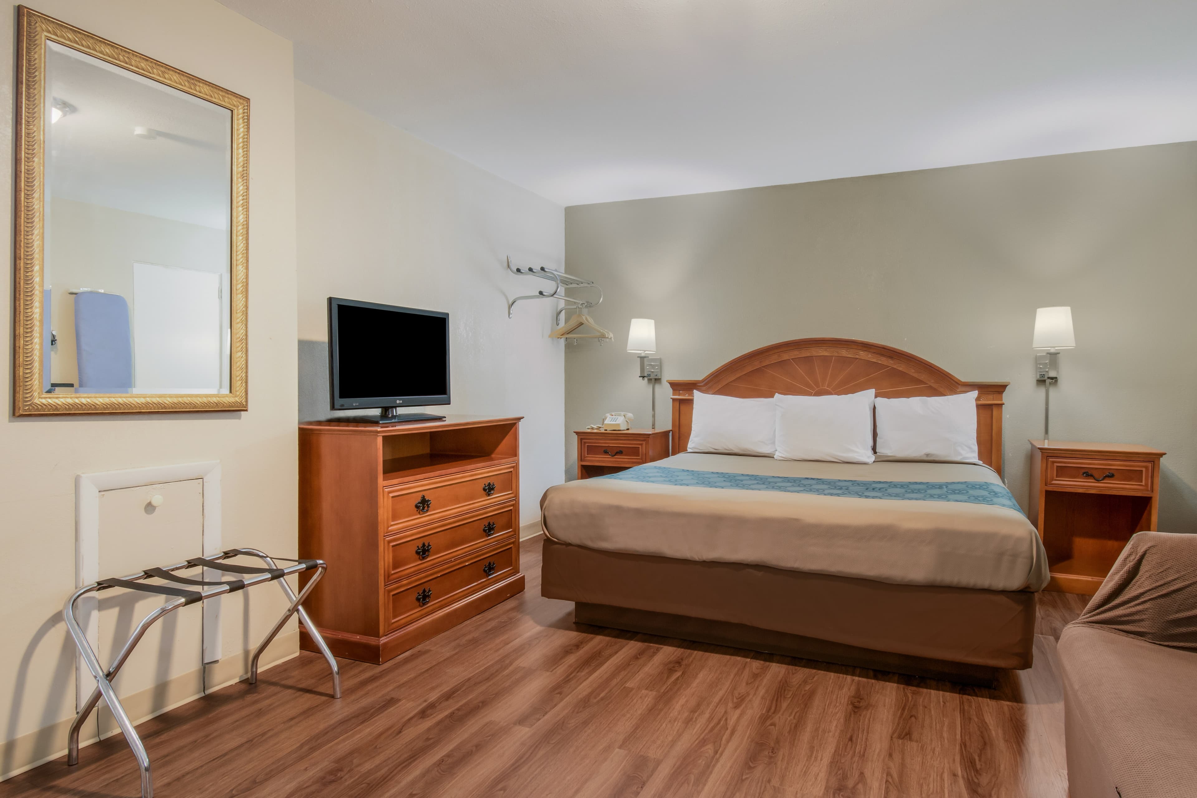 Econo Lodge Mechanicsburg - Harrisburg West — 9