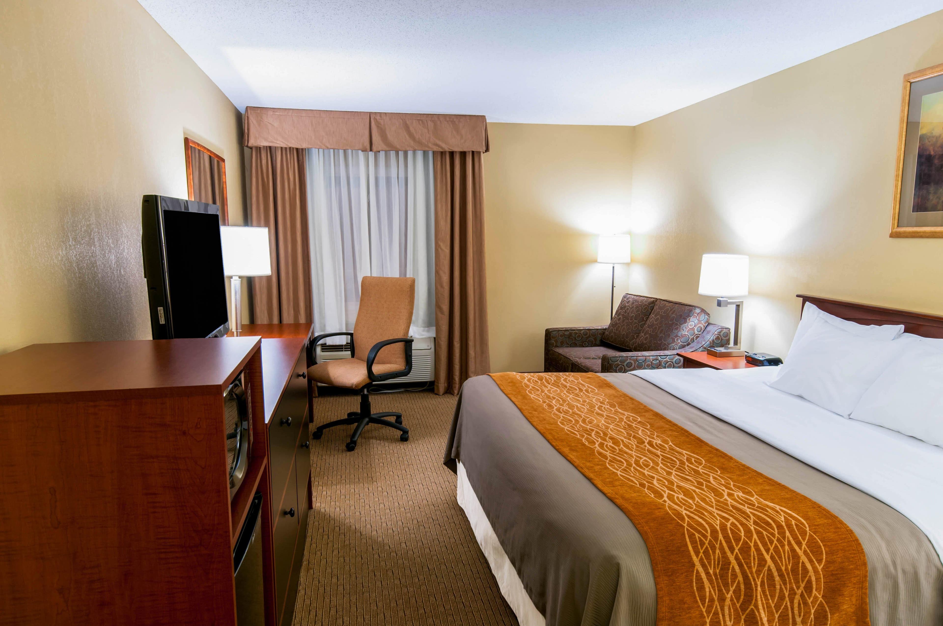 Comfort Inn New Holland Amish Country - Image 3