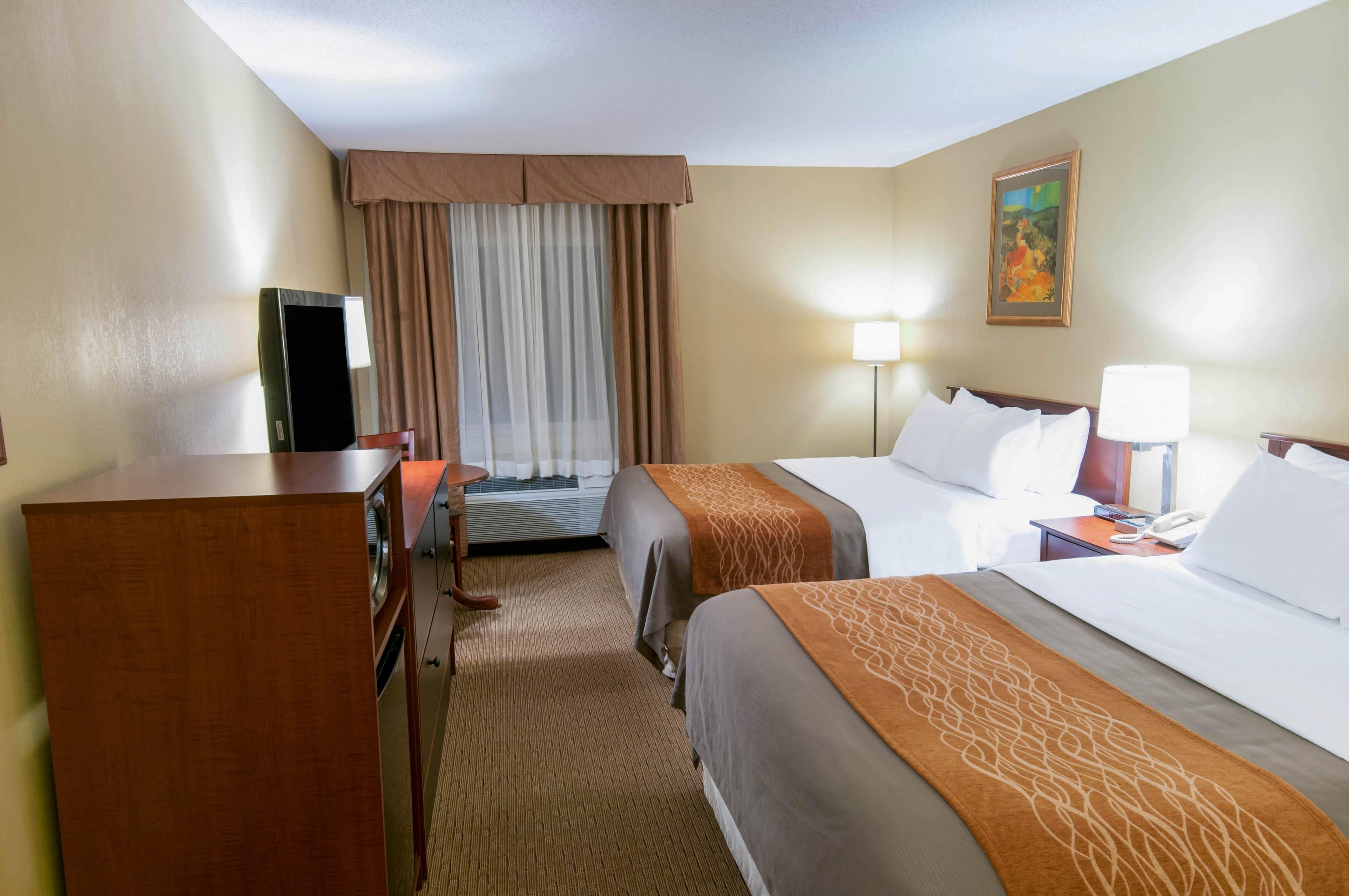 Comfort Inn New Holland Amish Country - Image 4