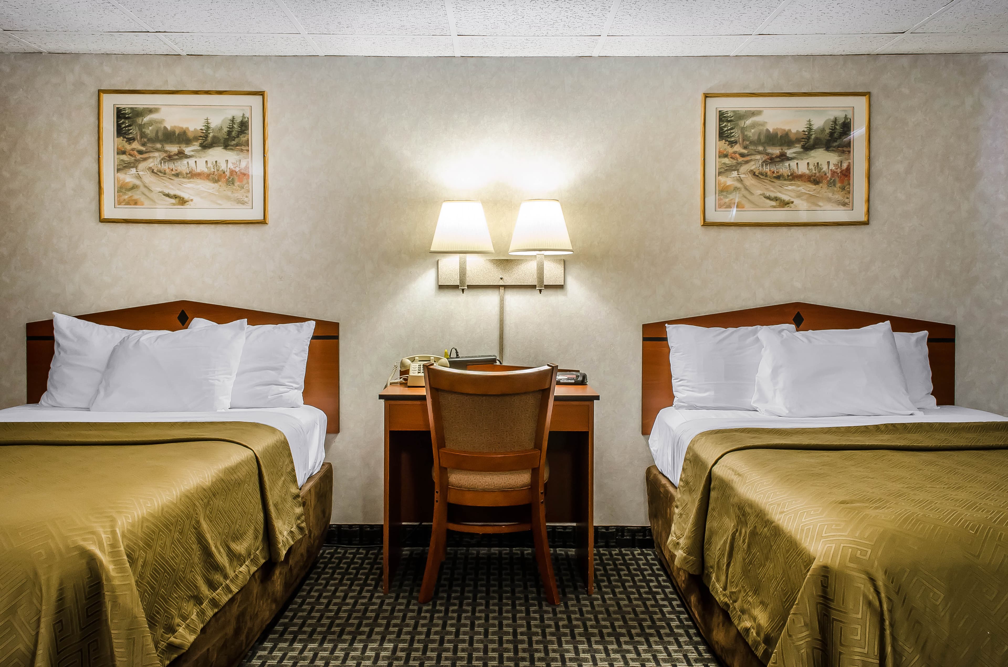 Rodeway Inn State College - near University - Image 2