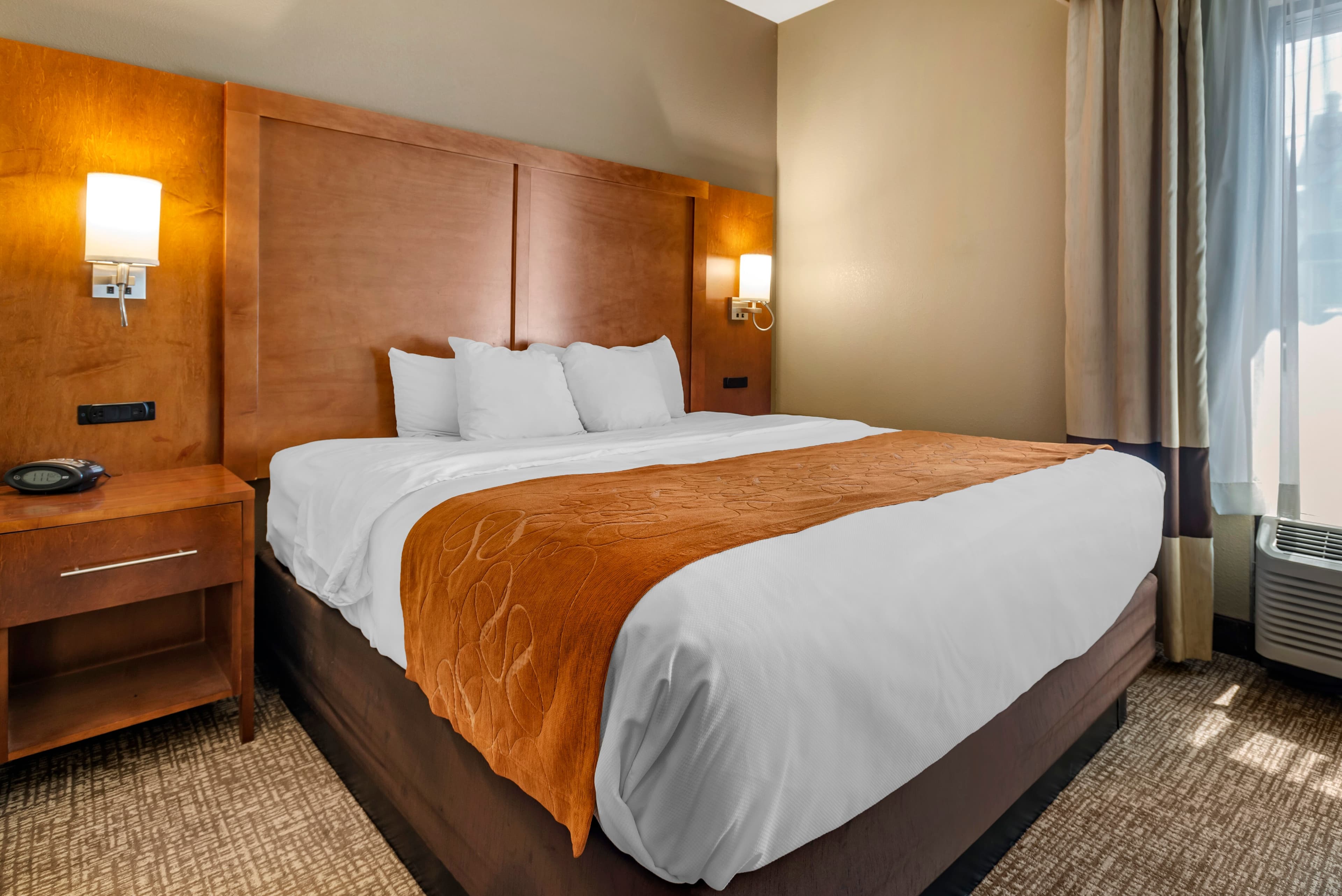 Comfort Suites Bethlehem Near Lehigh University and LVI Airport - Image 2