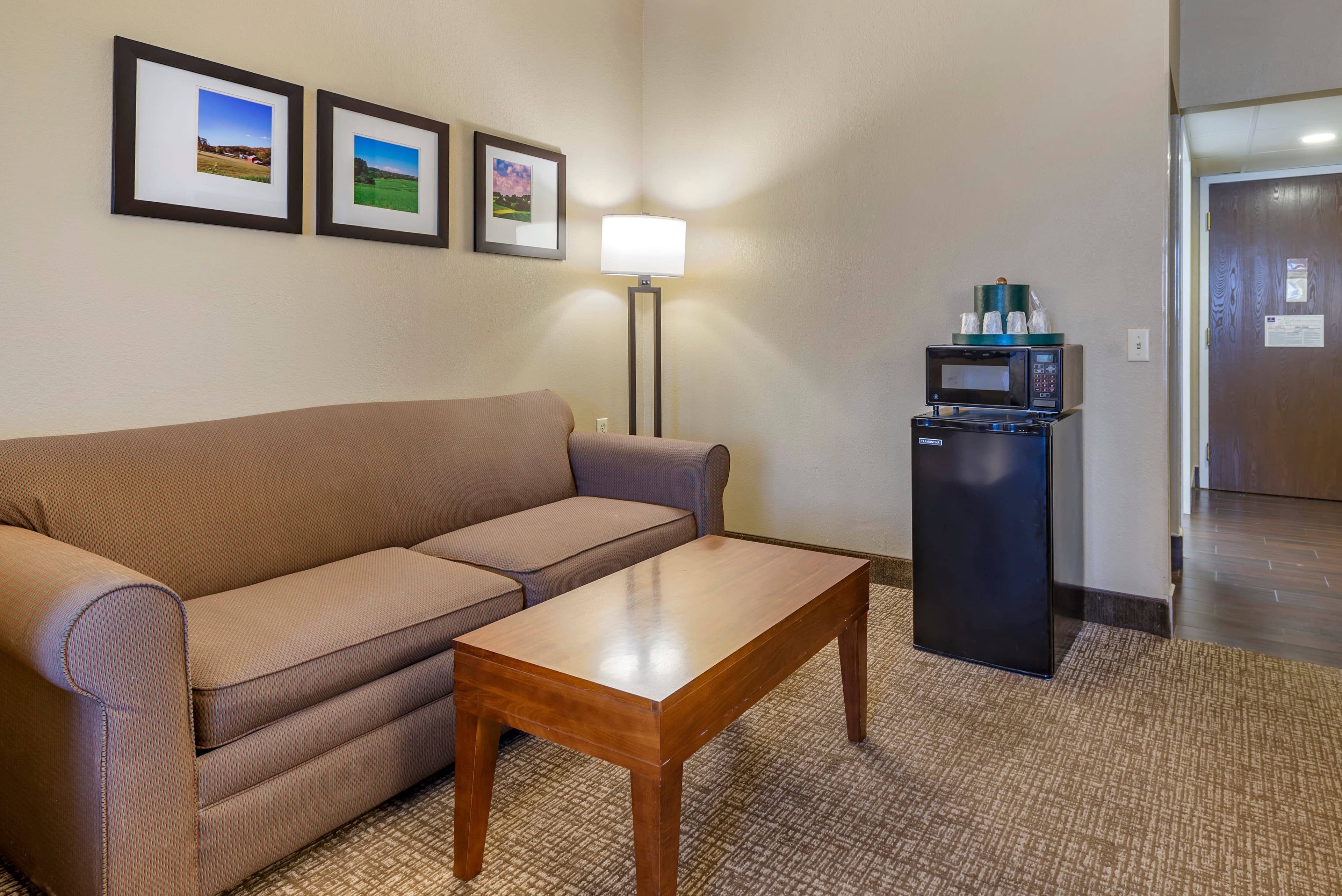 Comfort Suites Bethlehem Near Lehigh University and LVI Airport — 14