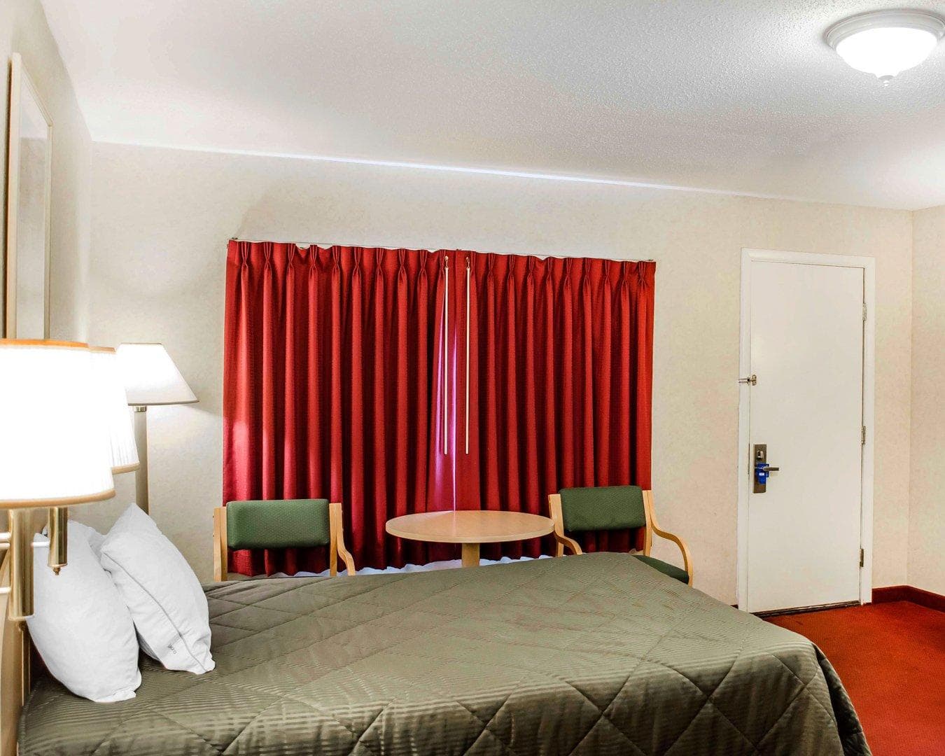 Rodeway Inn Dillsburg - Image 4