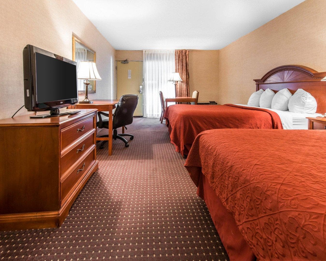Quality Inn & Suites Erie near Casino - Image 4