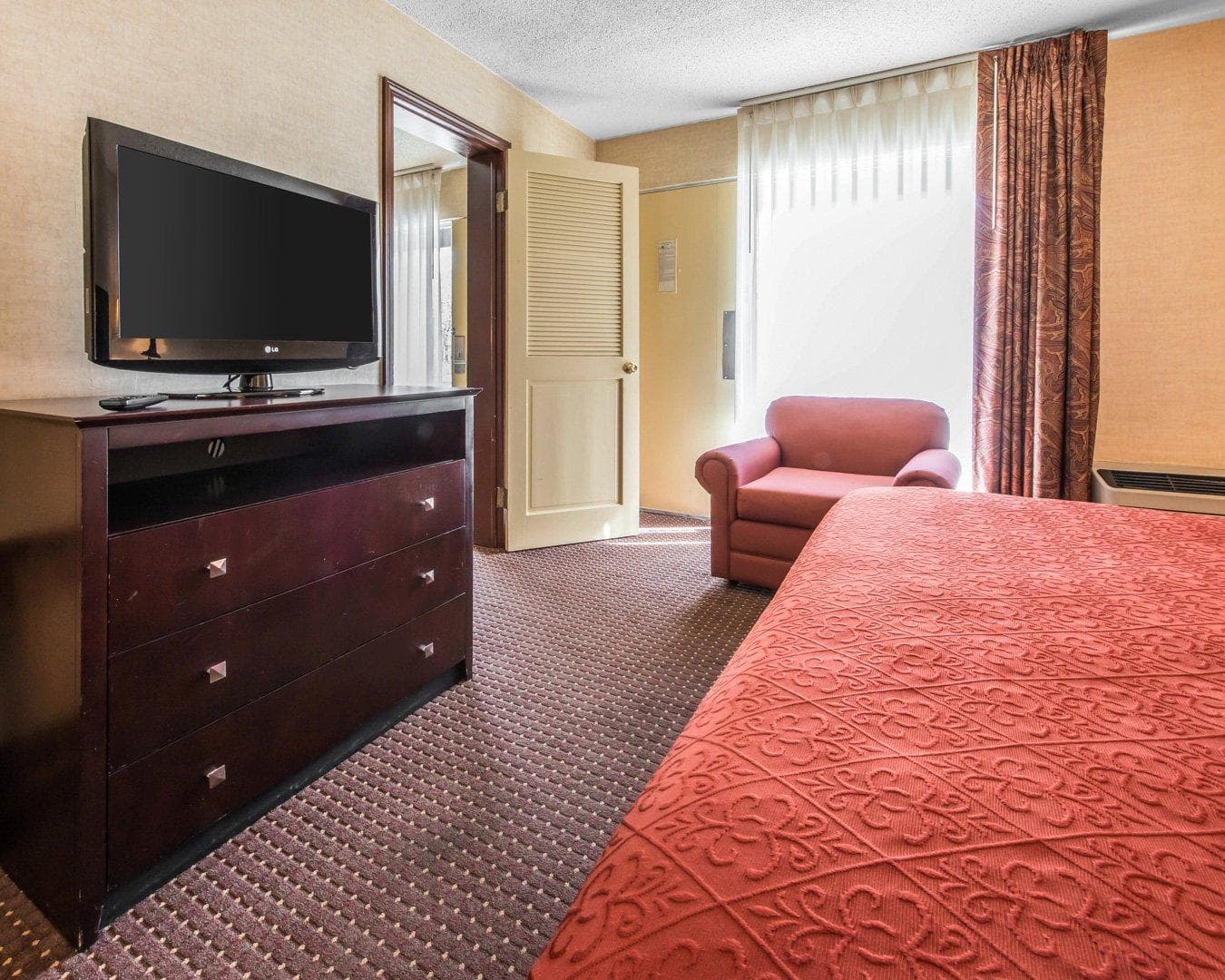 Quality Inn & Suites Erie near Casino — 10
