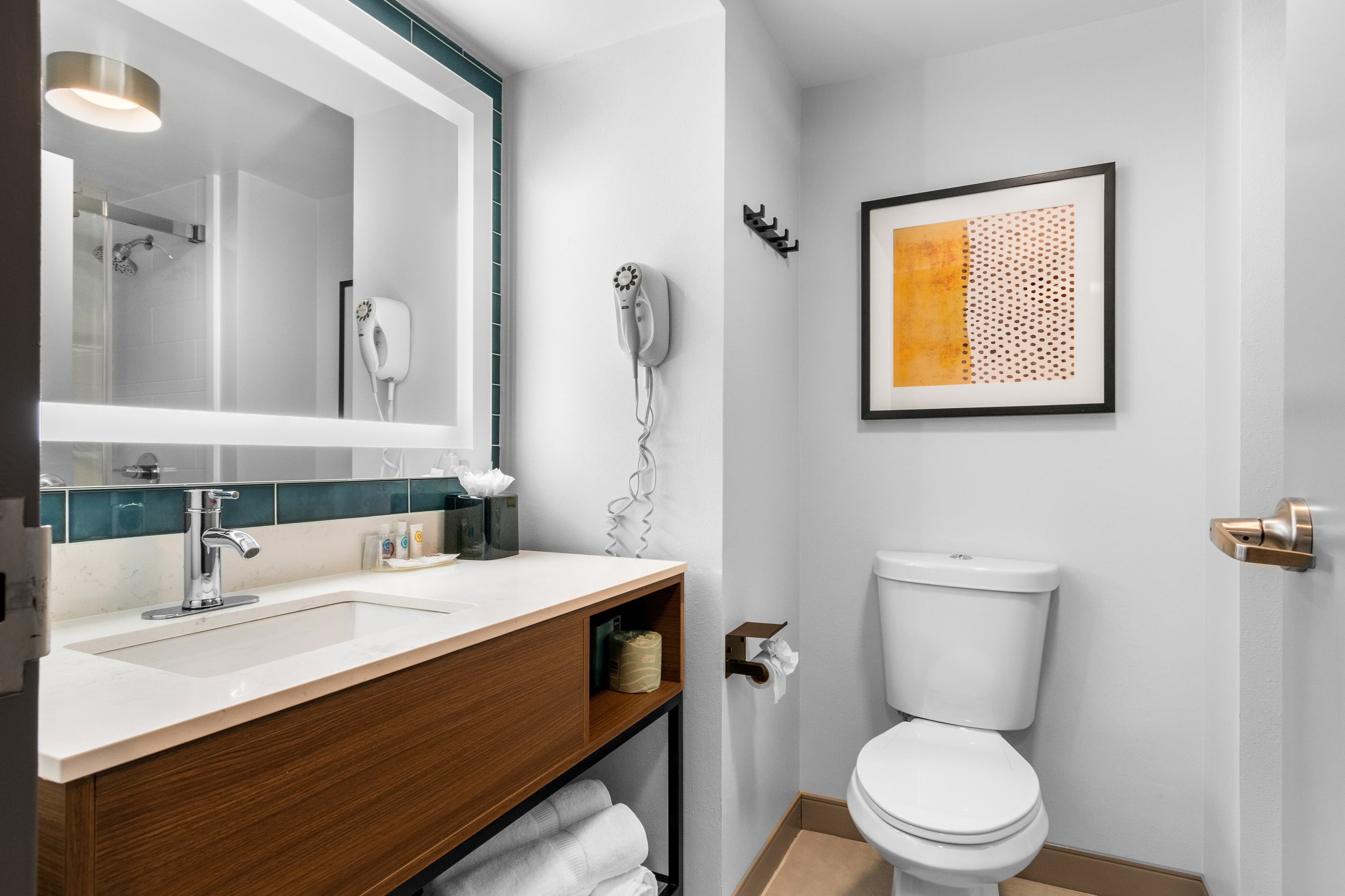 Comfort Inn & Suites York North — 13