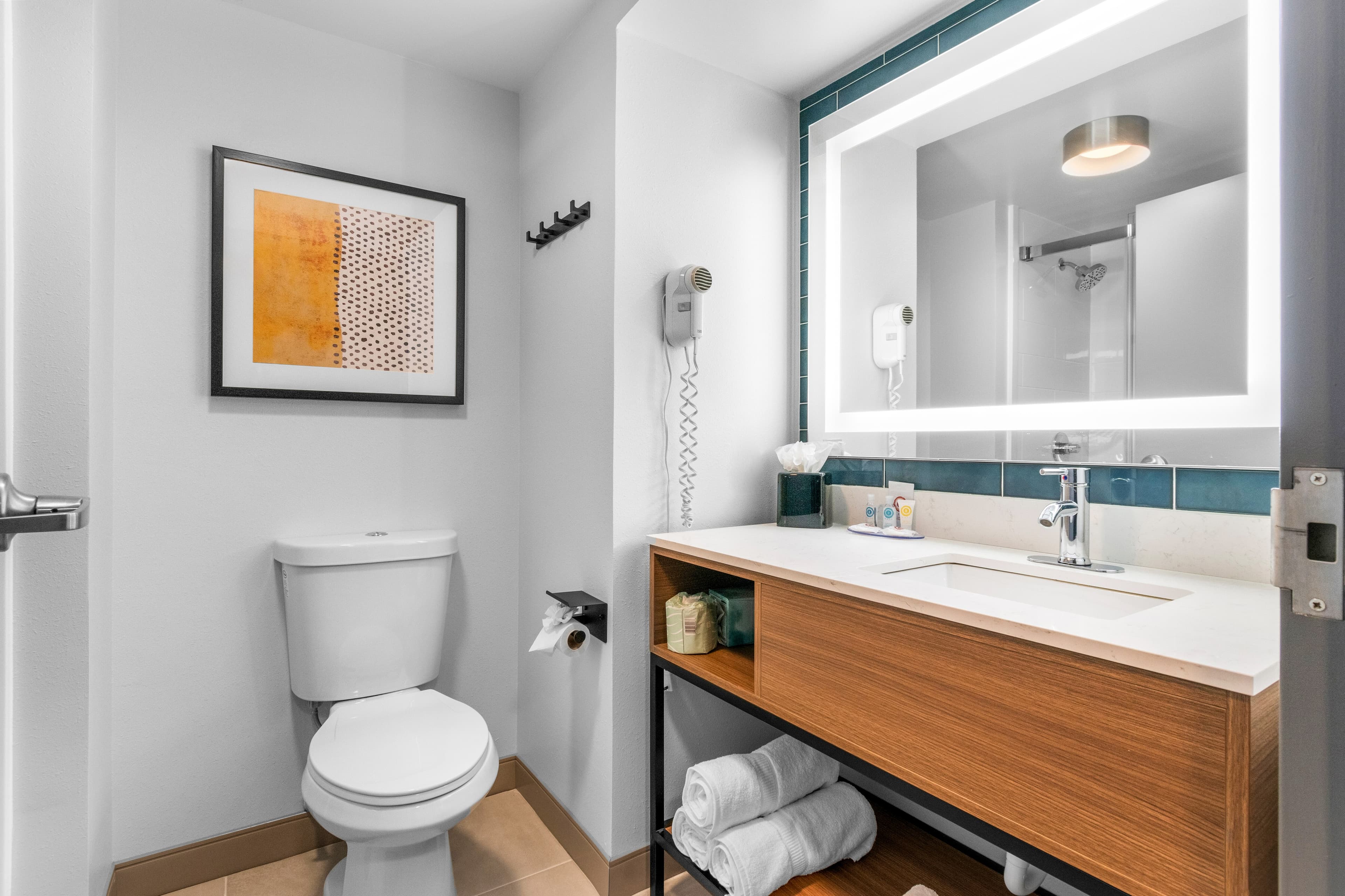 Comfort Inn & Suites York North — 22