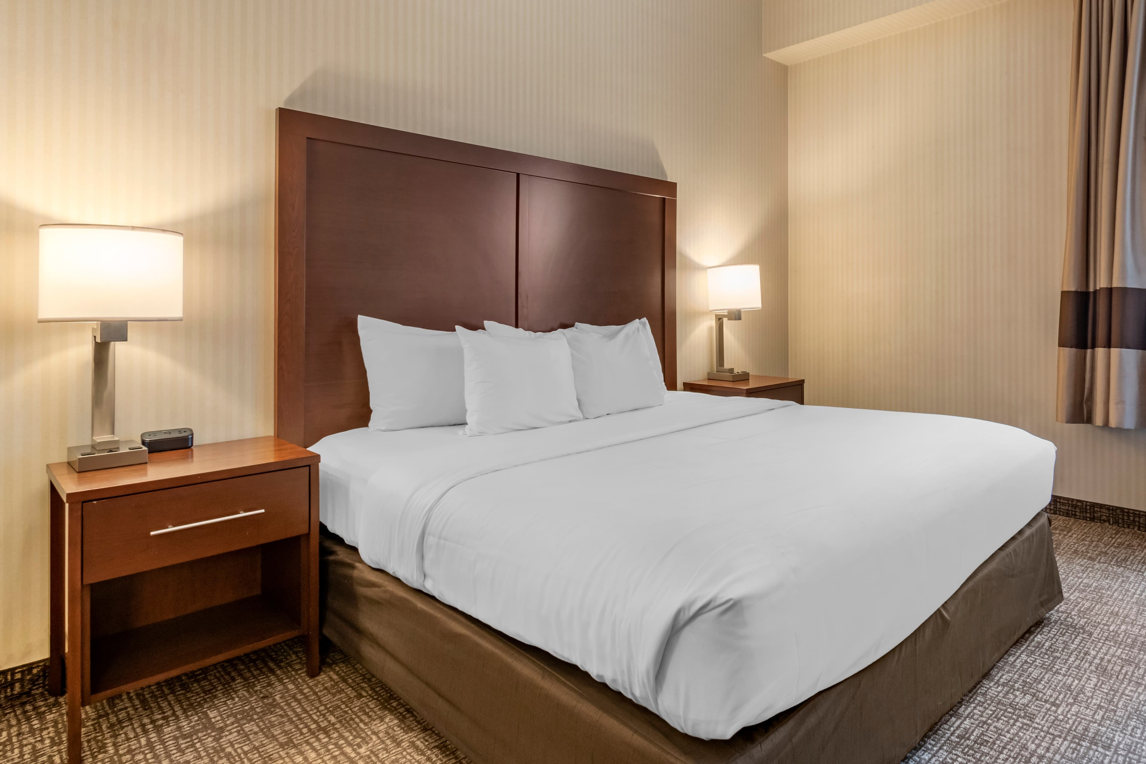 Comfort Suites Downtown Carlisle — 8