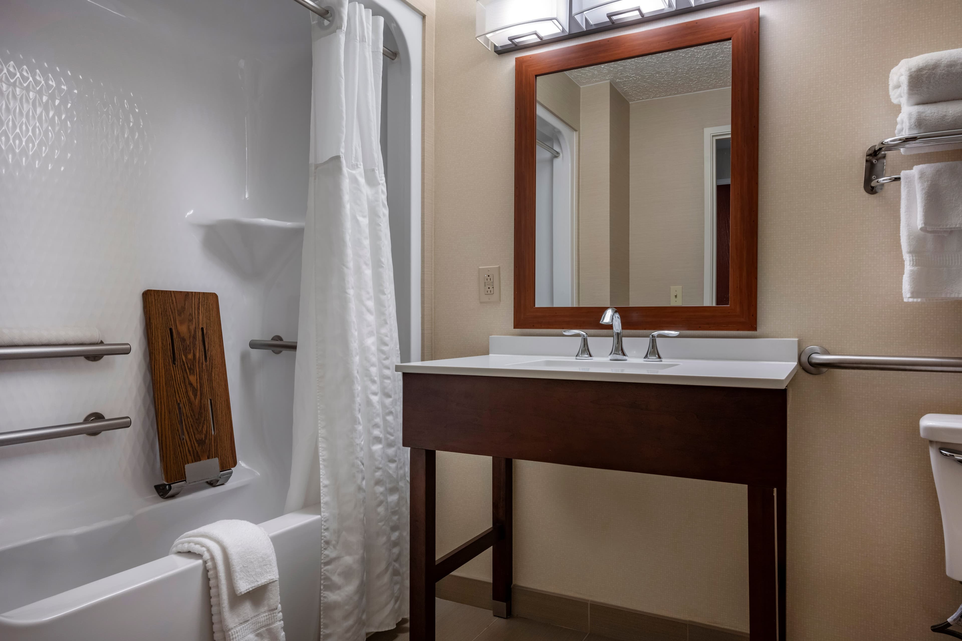 Comfort Suites State College near Penn State - Image 2