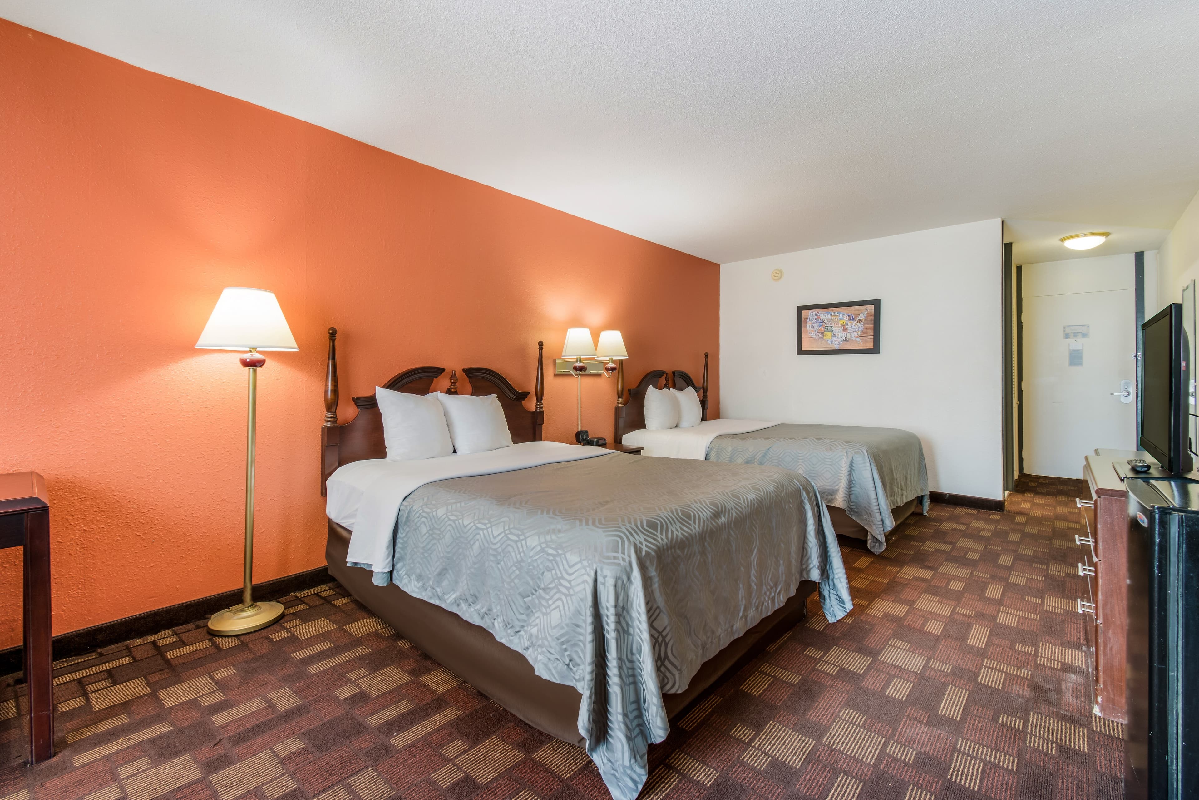 Econo Lodge Inn & Suites Chambersburg Central — 21