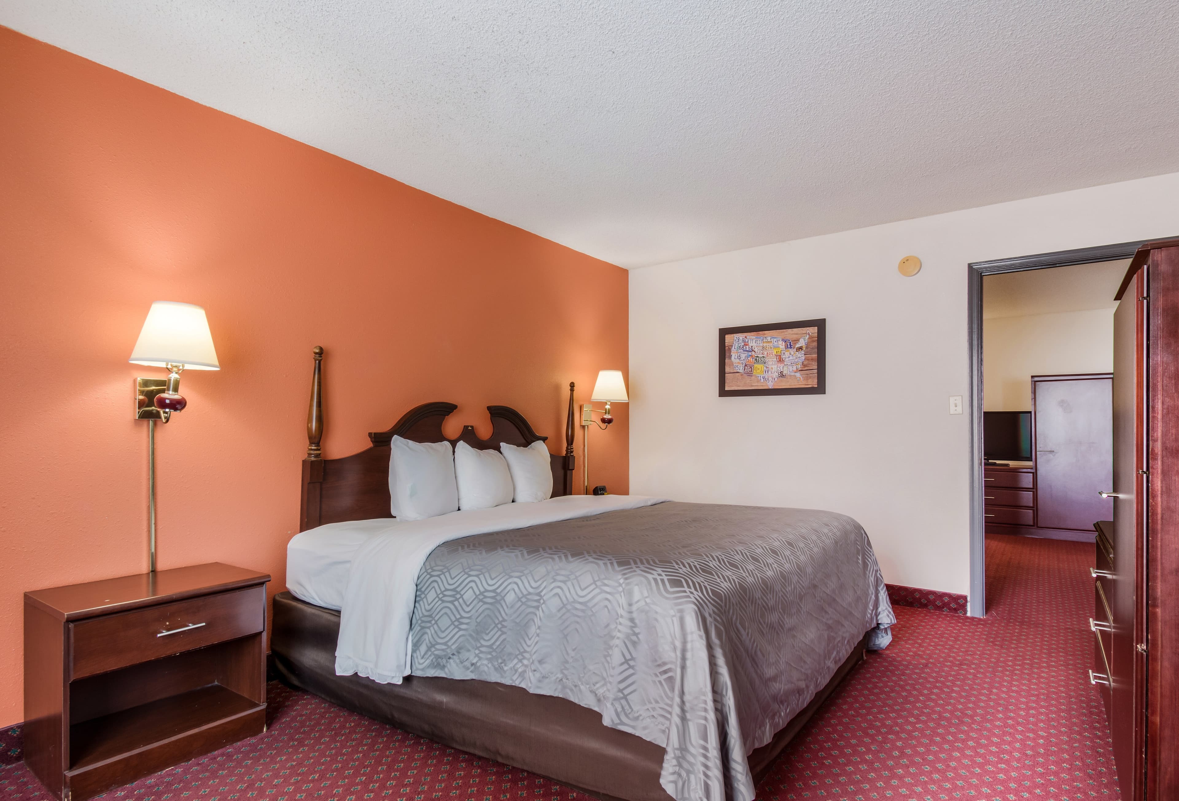 Econo Lodge Inn & Suites Chambersburg Central — 37