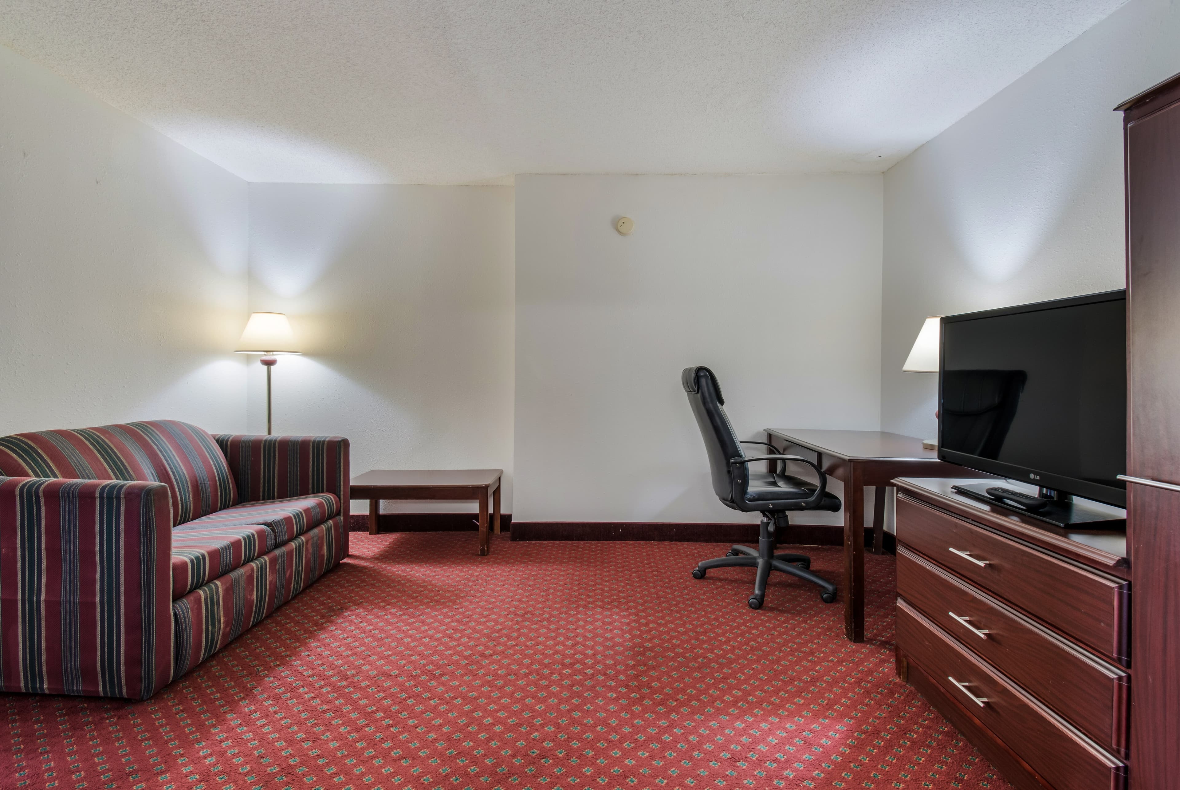 Econo Lodge Inn & Suites Chambersburg Central — 40