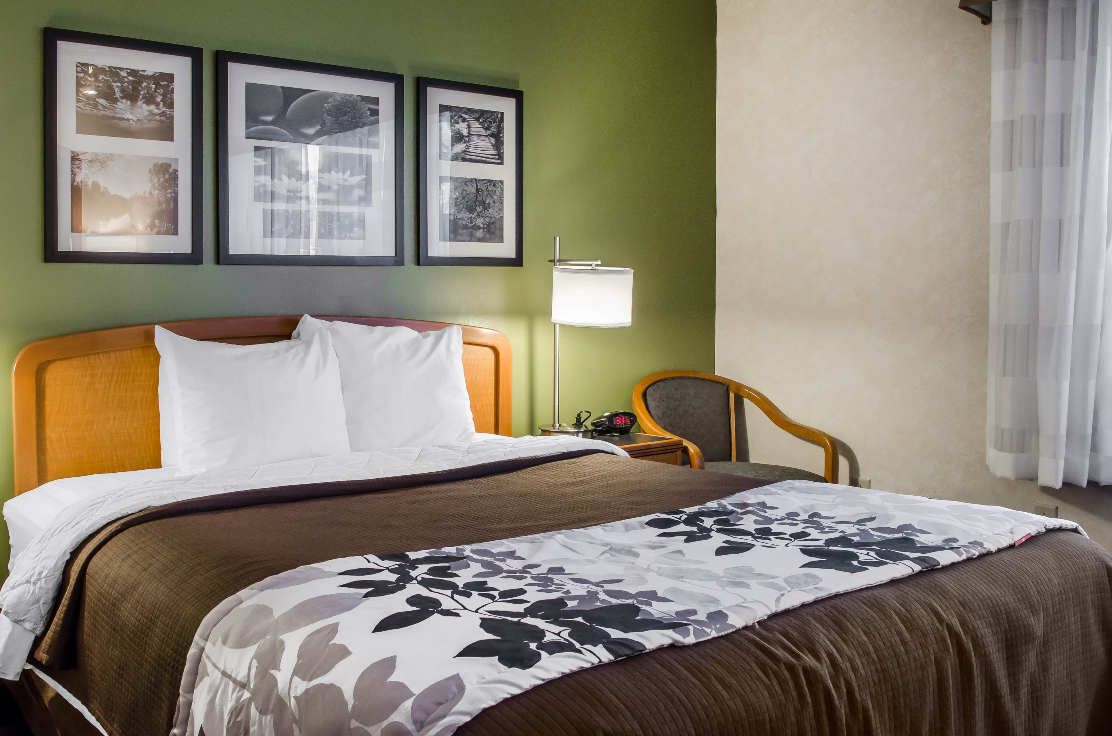 Sleep Inn & Suites Bensalem - Image 1