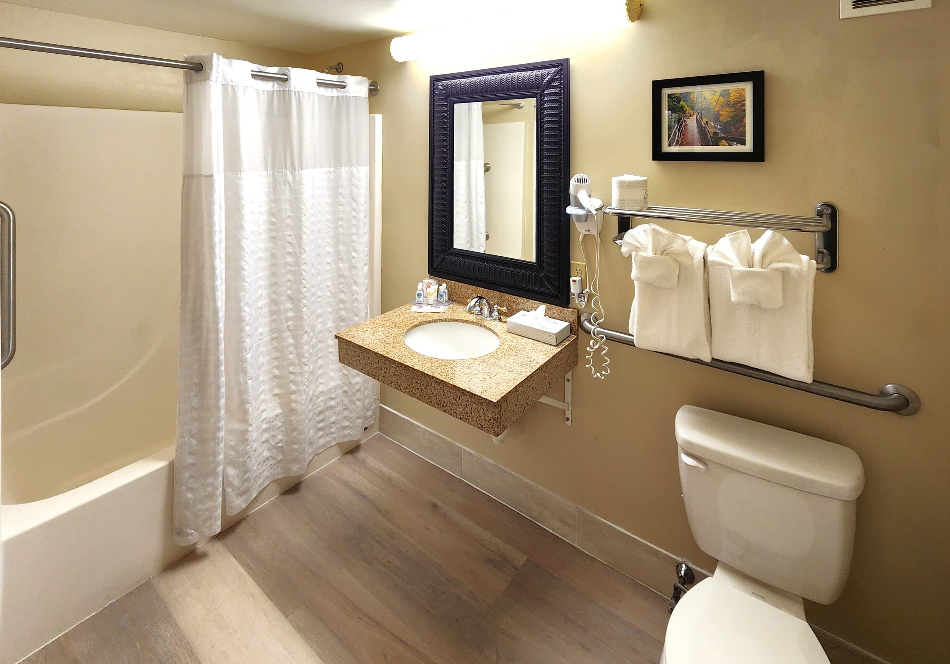 Comfort Inn & Suites Mount Pocono — 6
