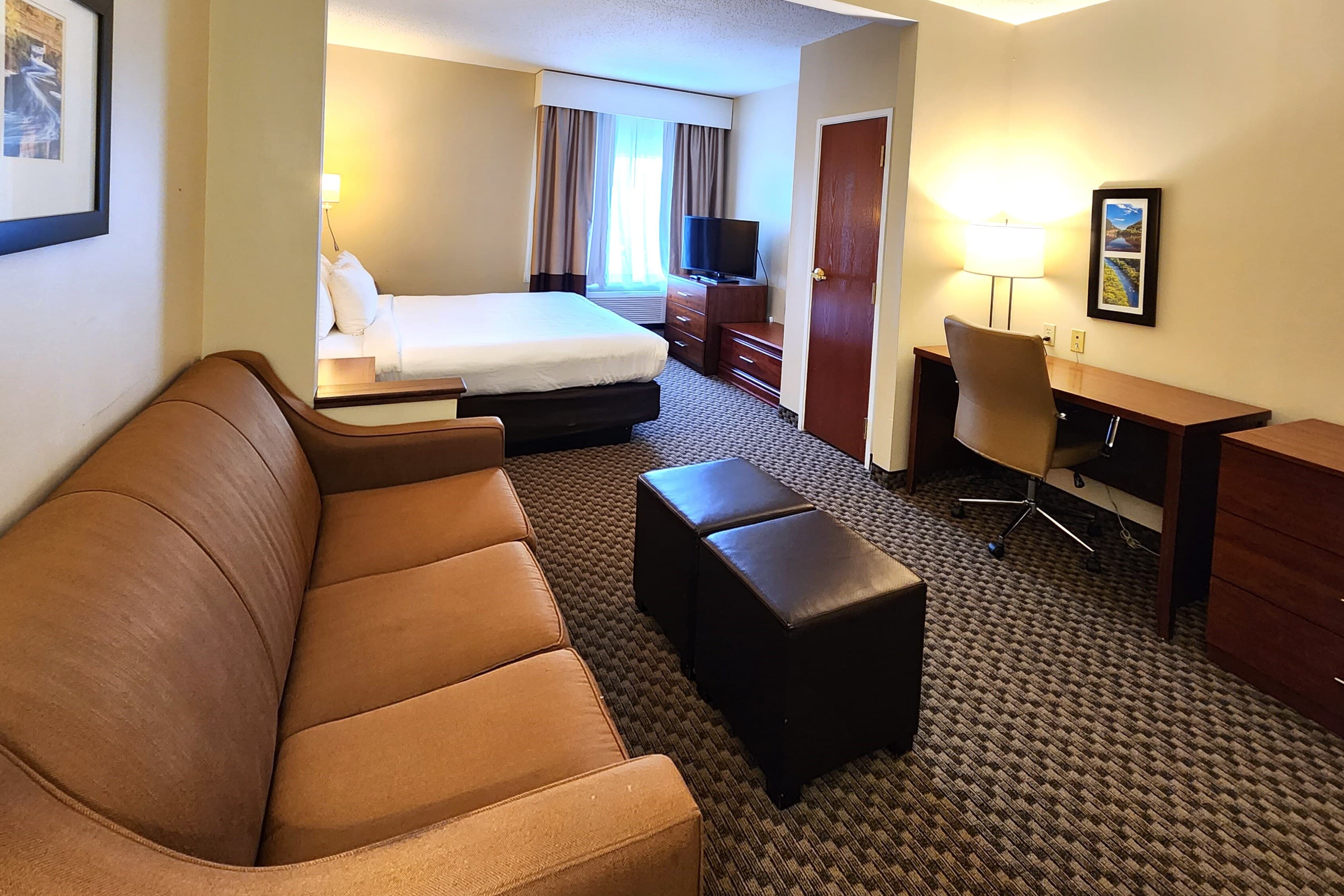 Comfort Inn & Suites Mount Pocono — 16