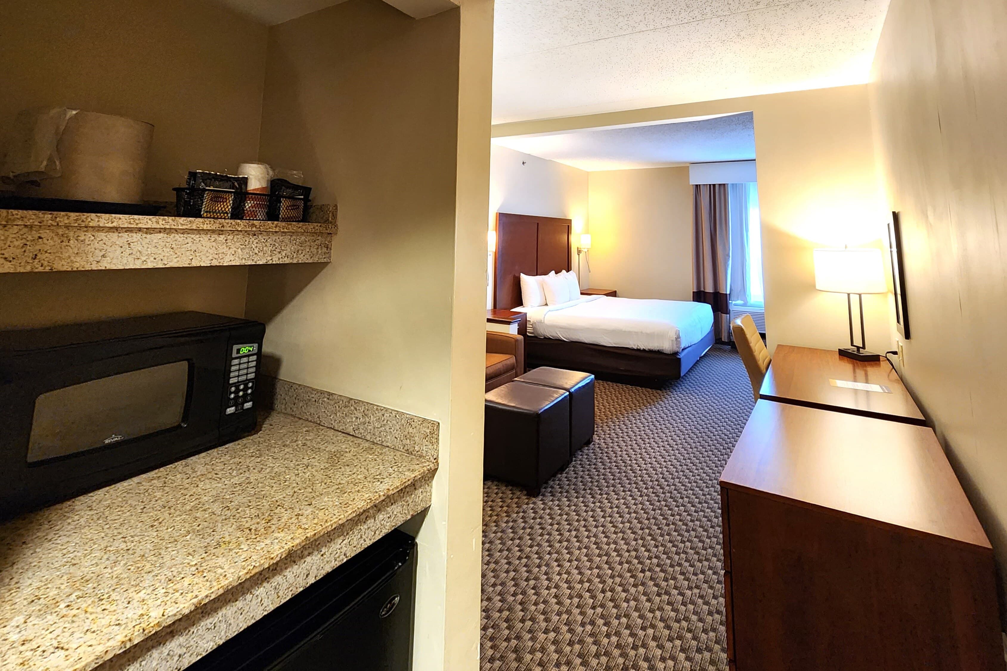 Comfort Inn & Suites Mount Pocono — 17