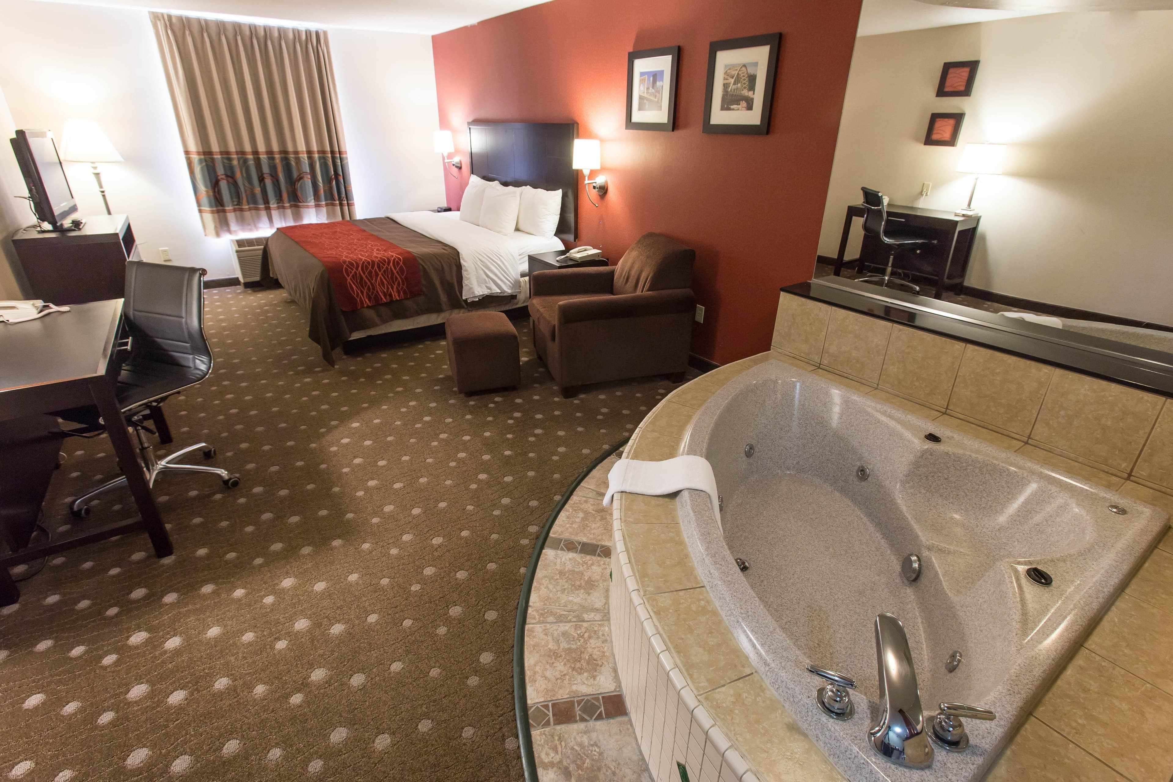 Comfort Inn Pittsburgh Crafton - Image 2