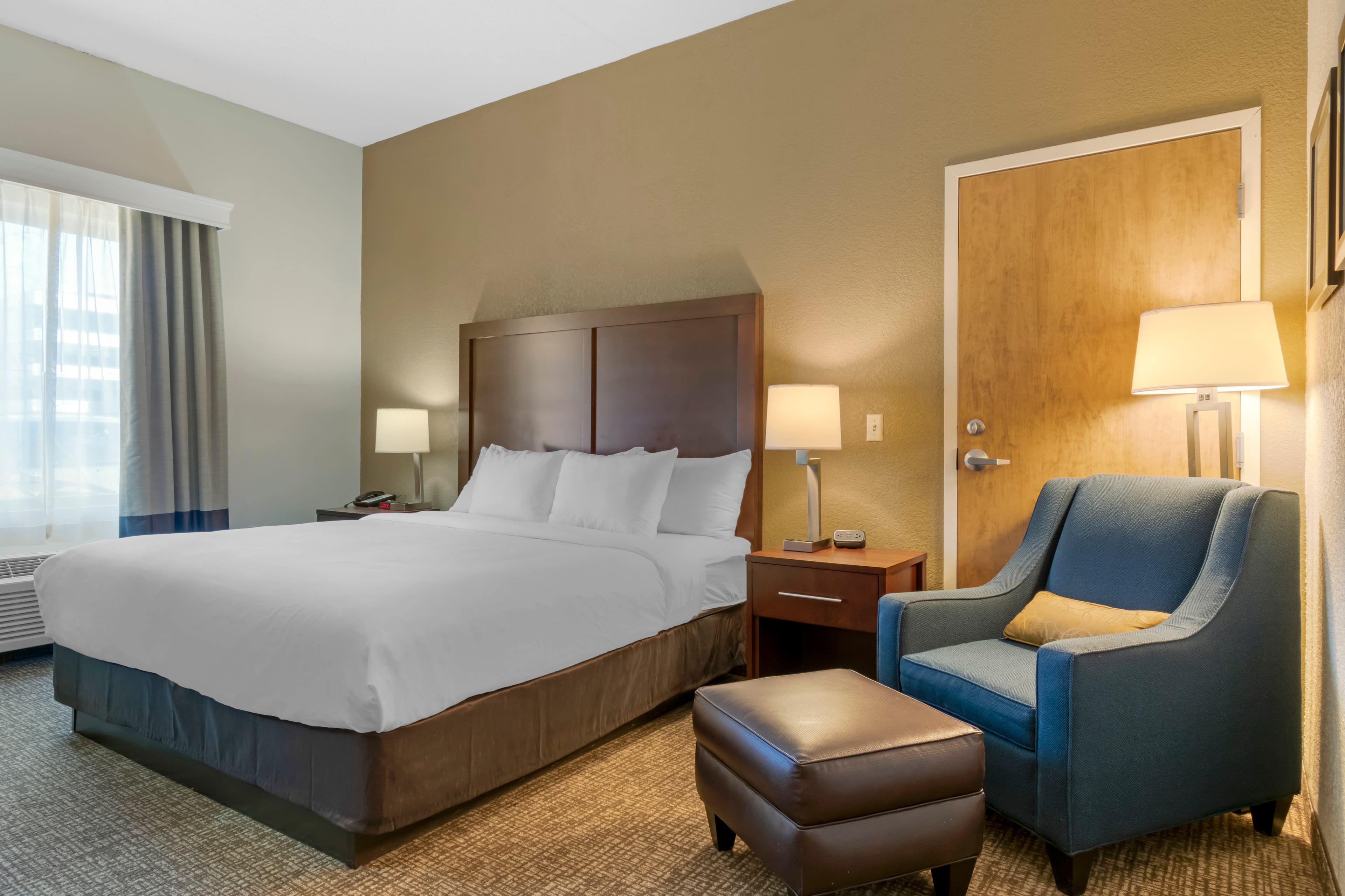 Comfort Inn Mechanicsburg - Harrisburg South - Image 2