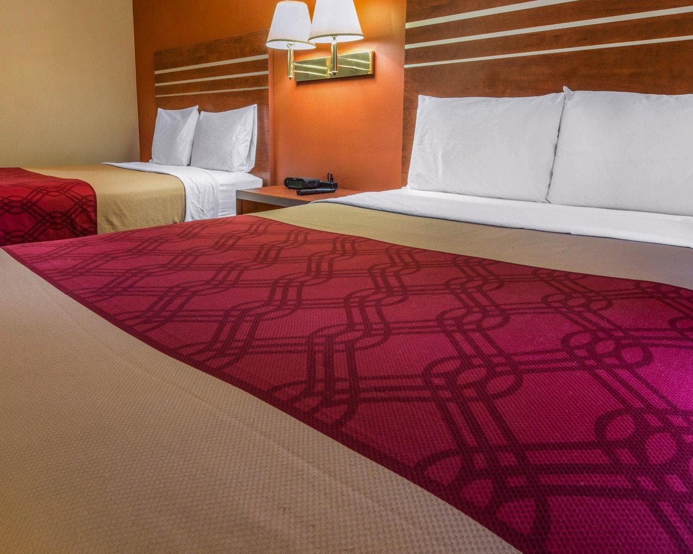 Econo Lodge Hermitage South - Image 4