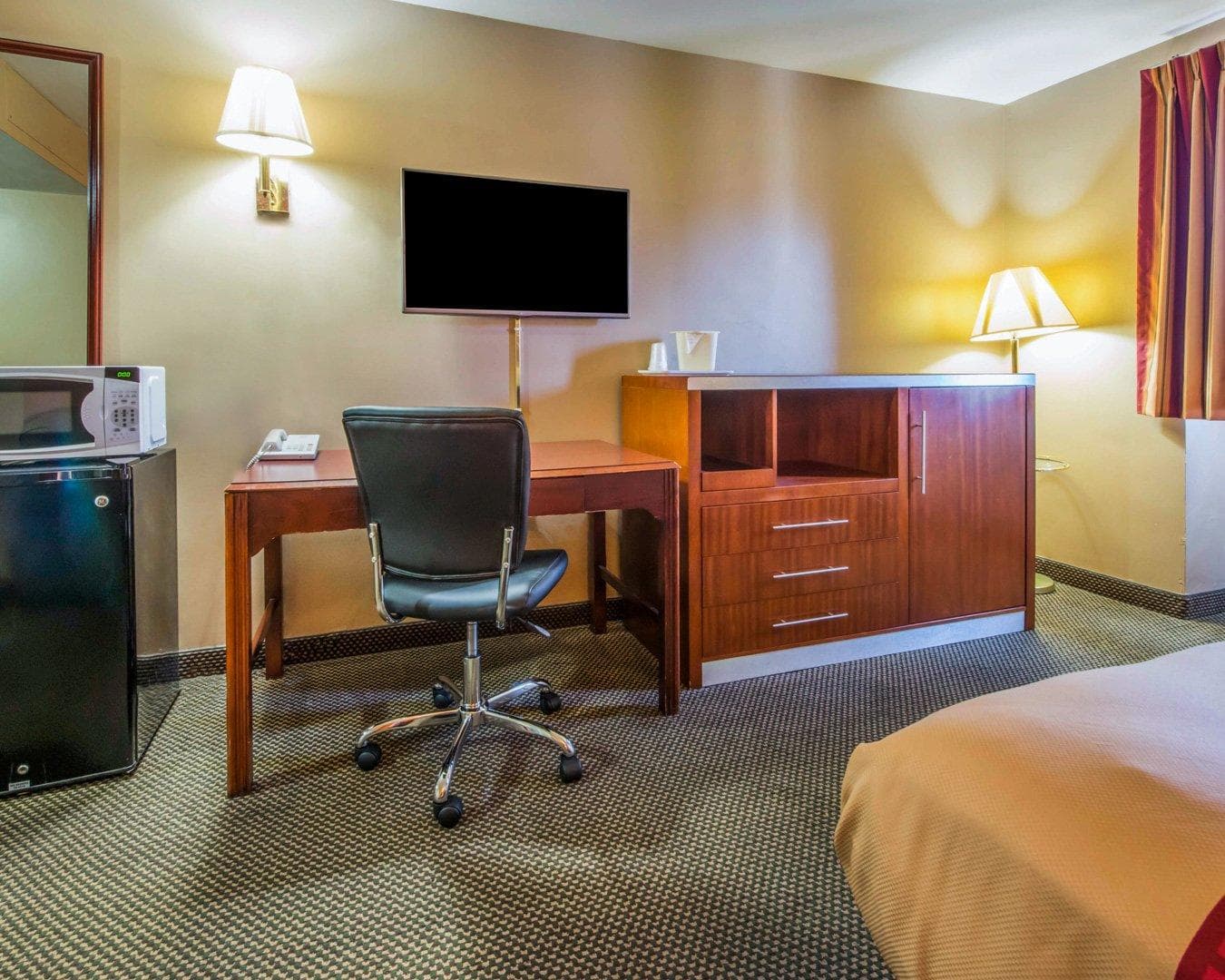 Econo Lodge Hermitage South — 16