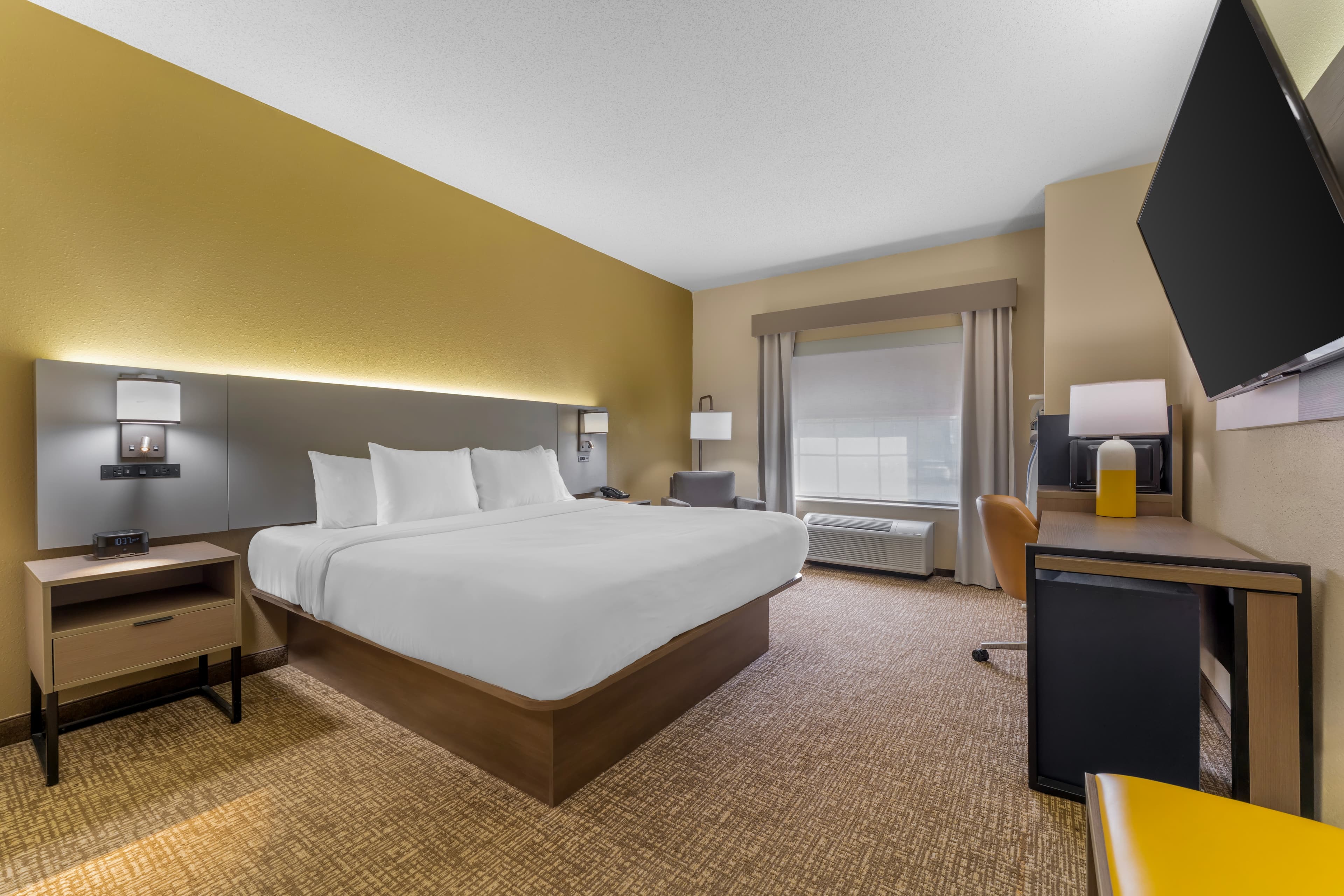 Comfort Suites Pittsburgh Airport - Image 5