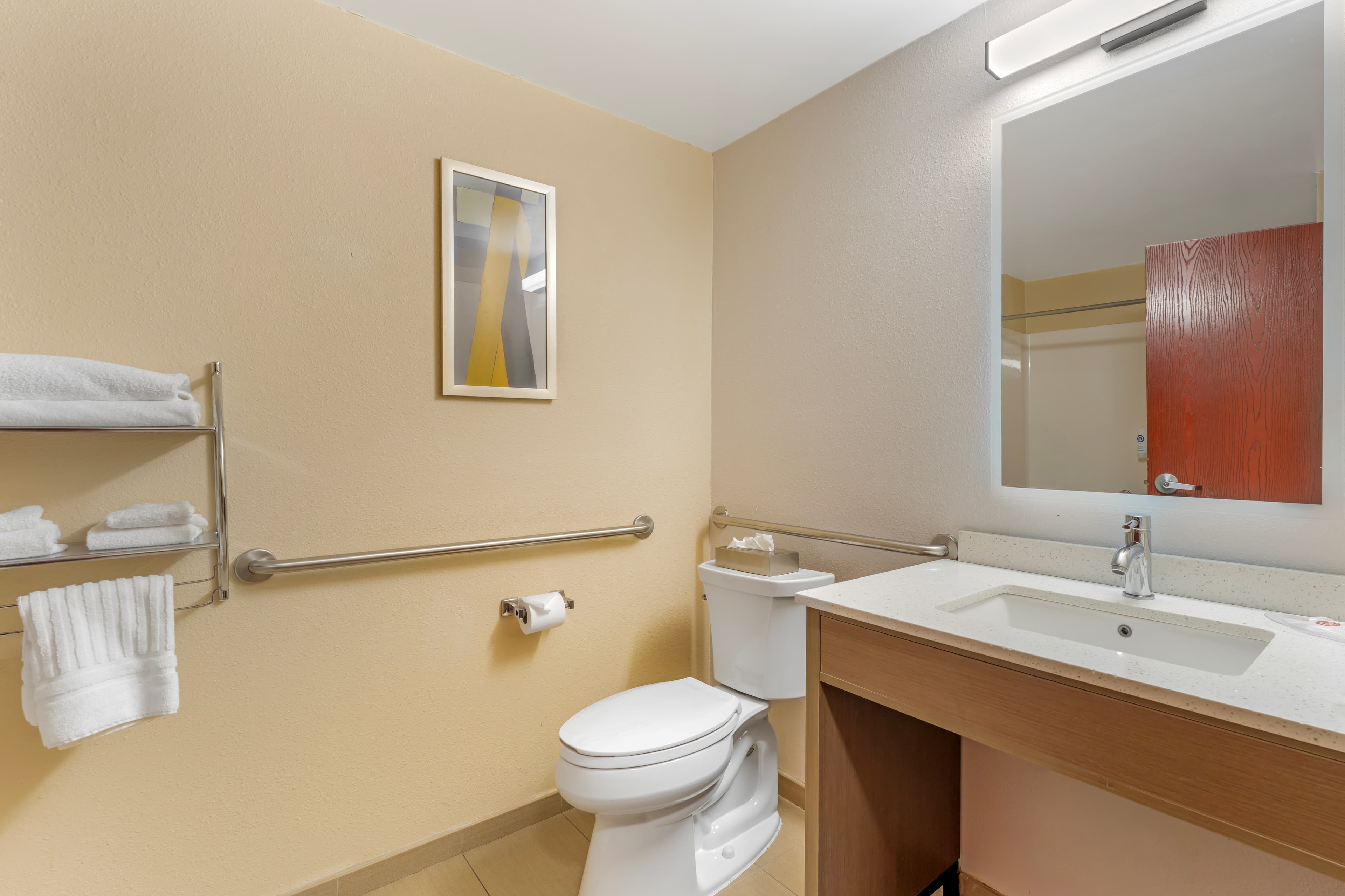 Comfort Suites Pittsburgh Airport — 8