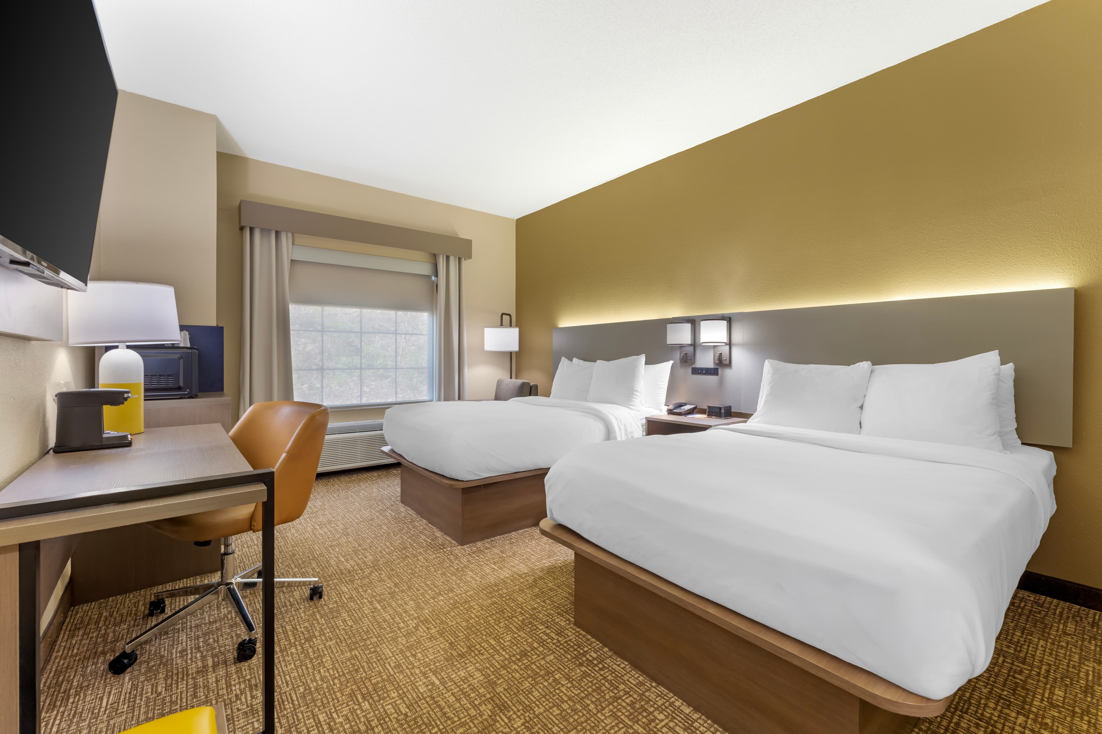 Comfort Suites Pittsburgh Airport - Image 2